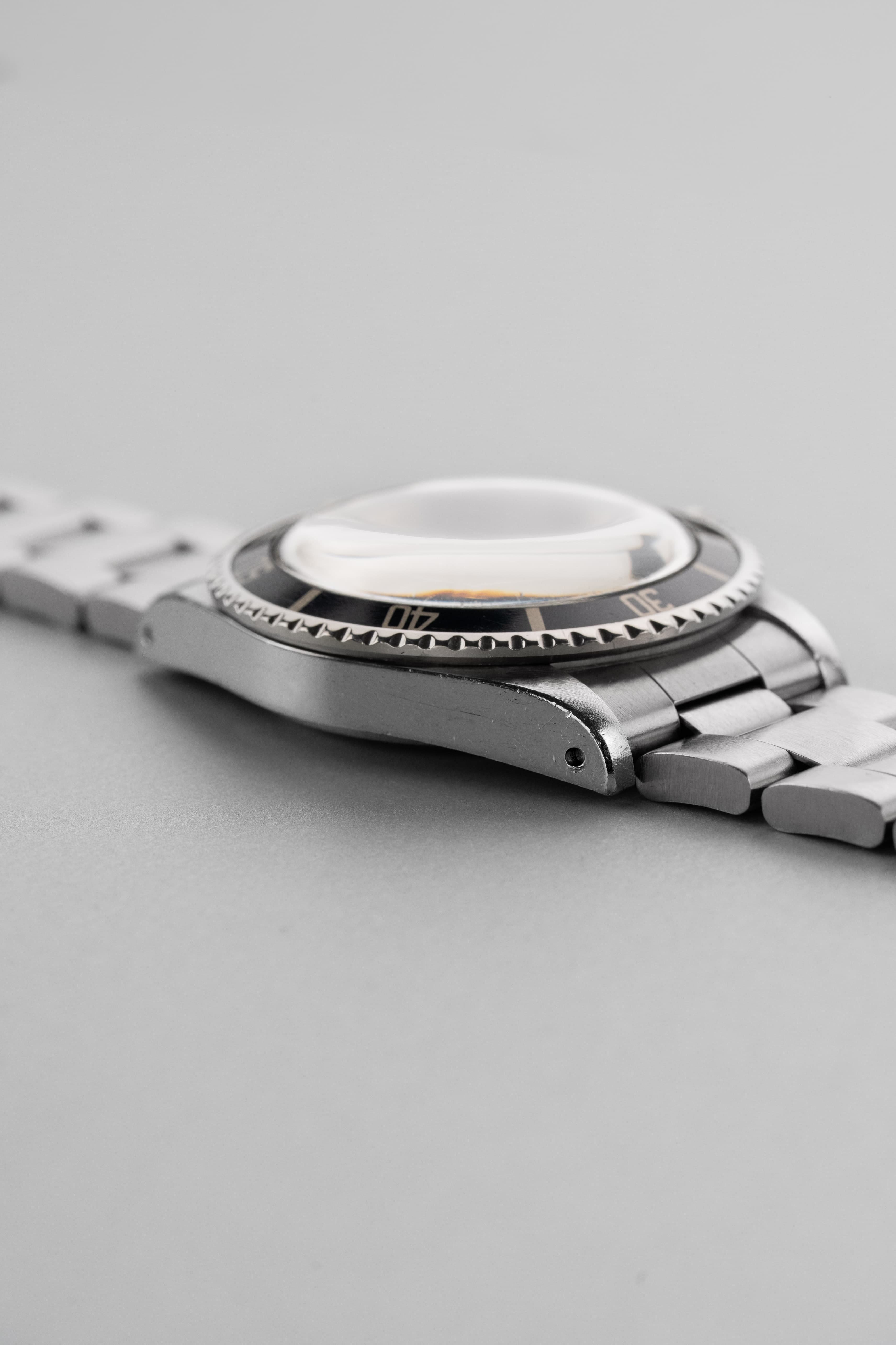 BFAV Rolex Submariner réf. 5513 « Non Serif Dial » de 1977-1978 - Left side