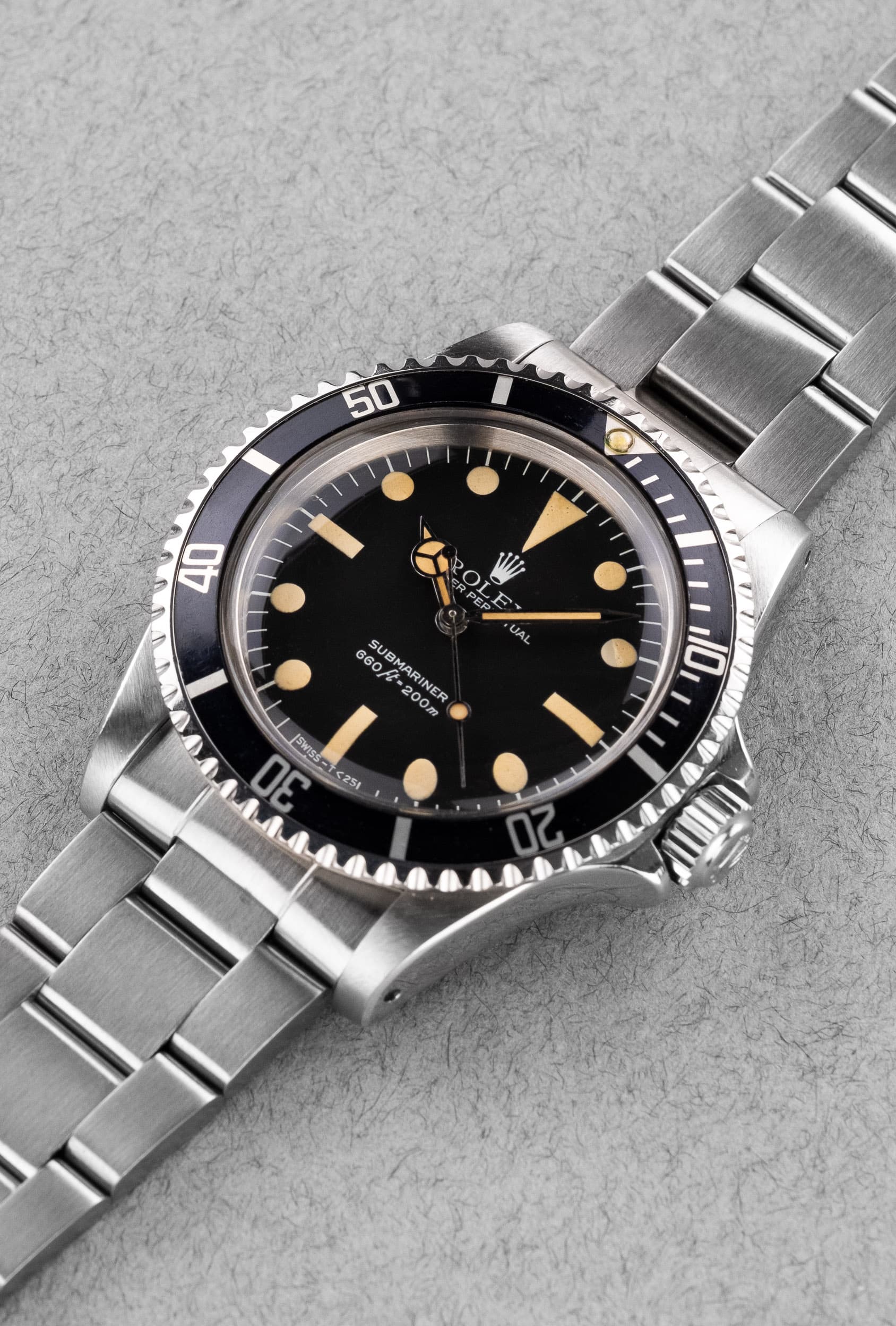 BHYE Exceptionnelle Rolex Submariner 5513 « Maxi Mark 3 » de 1979 - Three Quarters