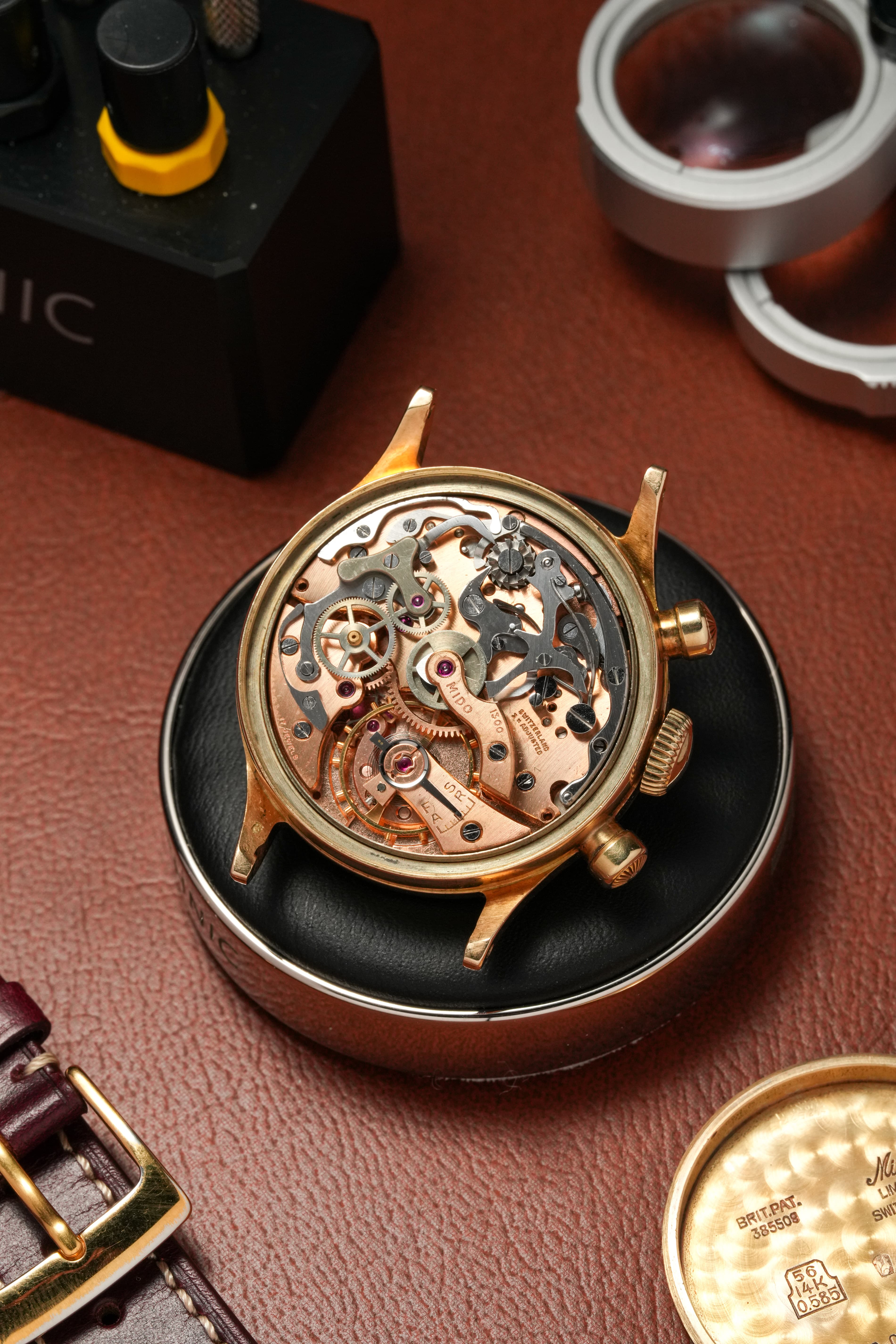 C9AB Rarissime Mido Multi-Centerchrono en or massif 14 carats, circa 1945 - Movement