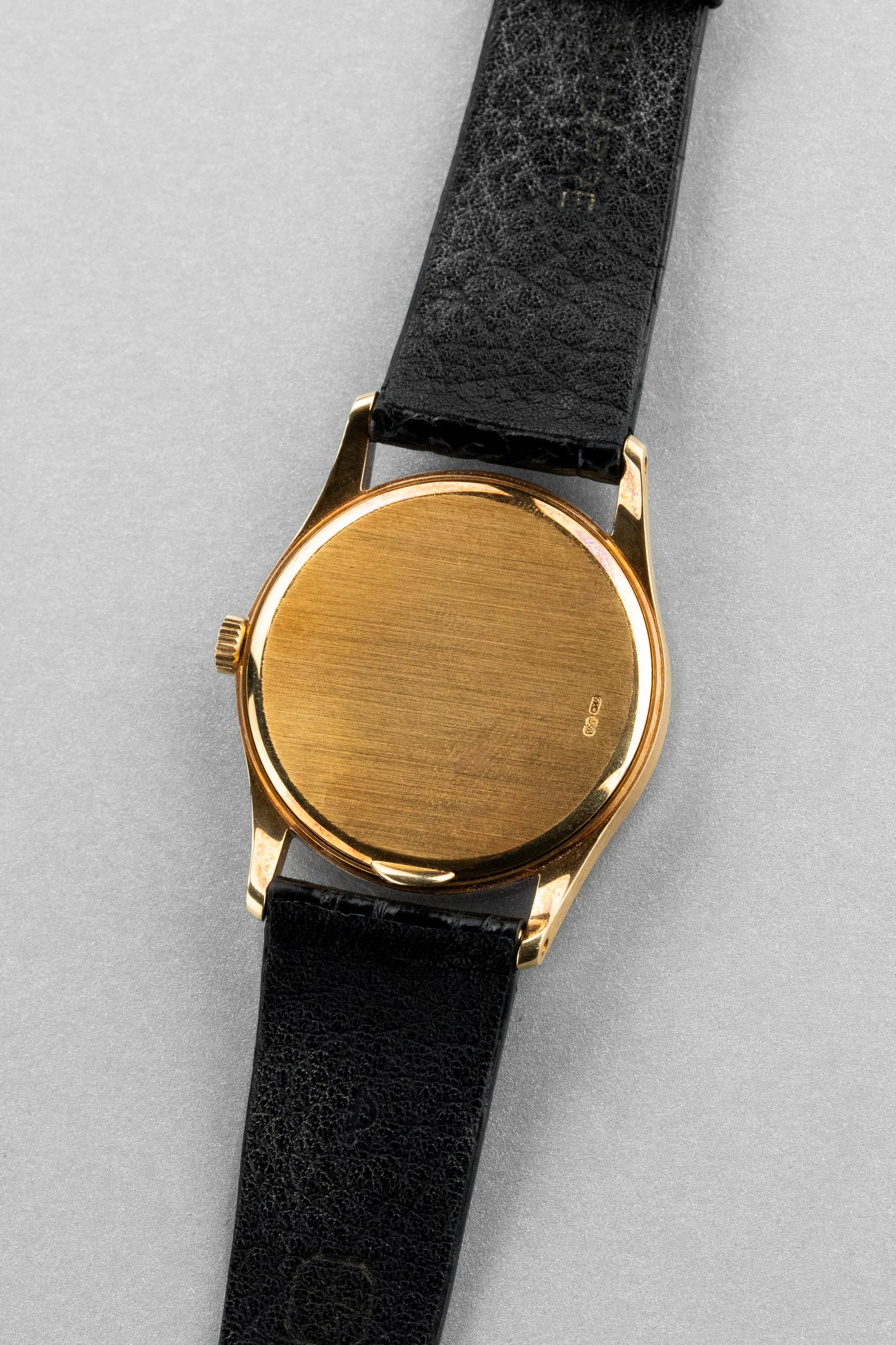 CPCQ Patek Philippe Calatrava réf. 3796D « Clous de Paris » en or jaune, circa 1993 – Parfait état - Back