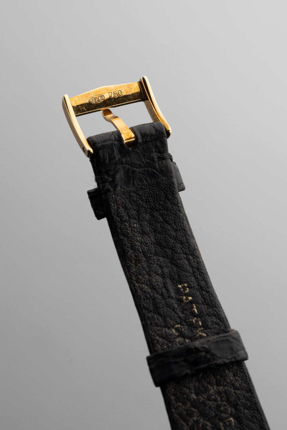CPCQ Patek Philippe Calatrava réf. 3796D « Clous de Paris » en or jaune, circa 1993 – Parfait état - Buckle Inside