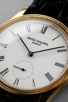CPCQ Patek Philippe Calatrava réf. 3796D « Clous de Paris » en or jaune, circa 1993 – Parfait état - Dial