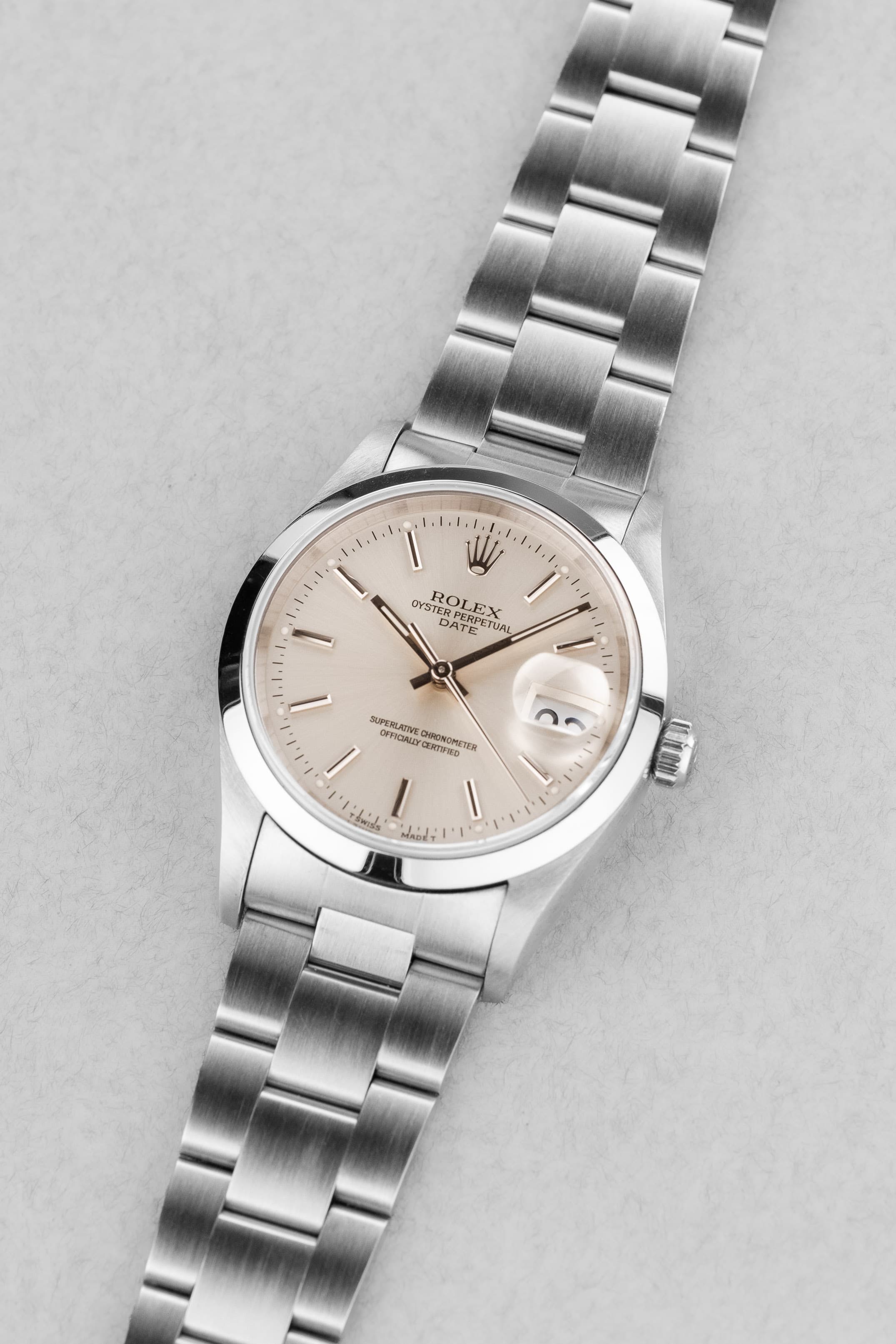 D5XS Rolex Oyster Perpetual Date réf. 15200 de 2000 – Cadran « Silver » - Three Quarters