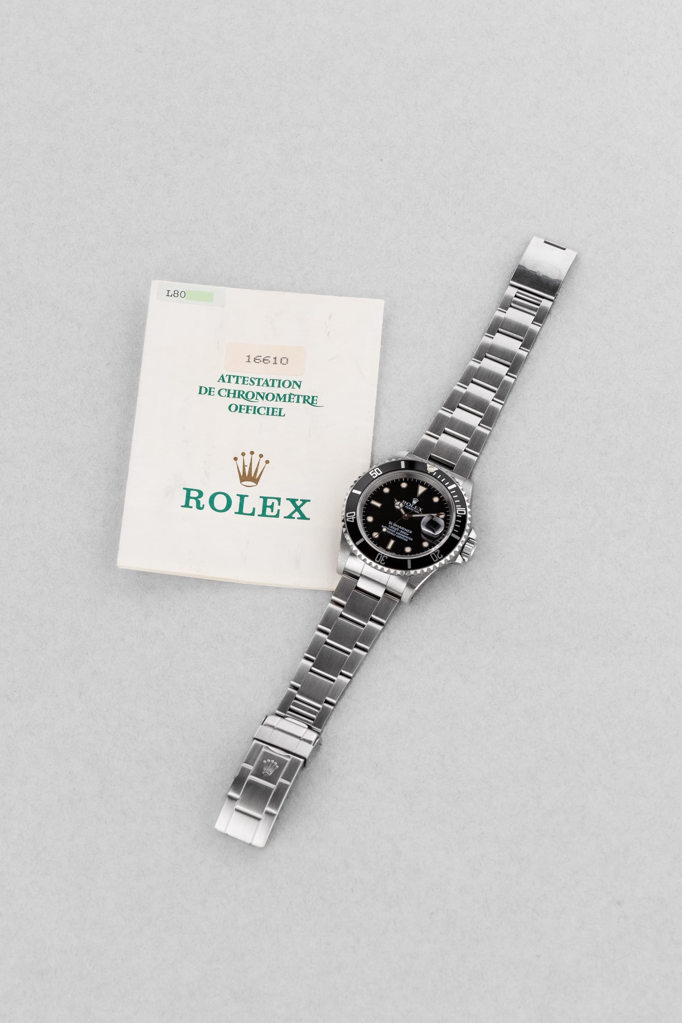 D81H-nE Rolex Submariner Date 16610 de 1989-1990 – Garantie d'origine, Excellent état et Patine tritium chaleureuse - Set