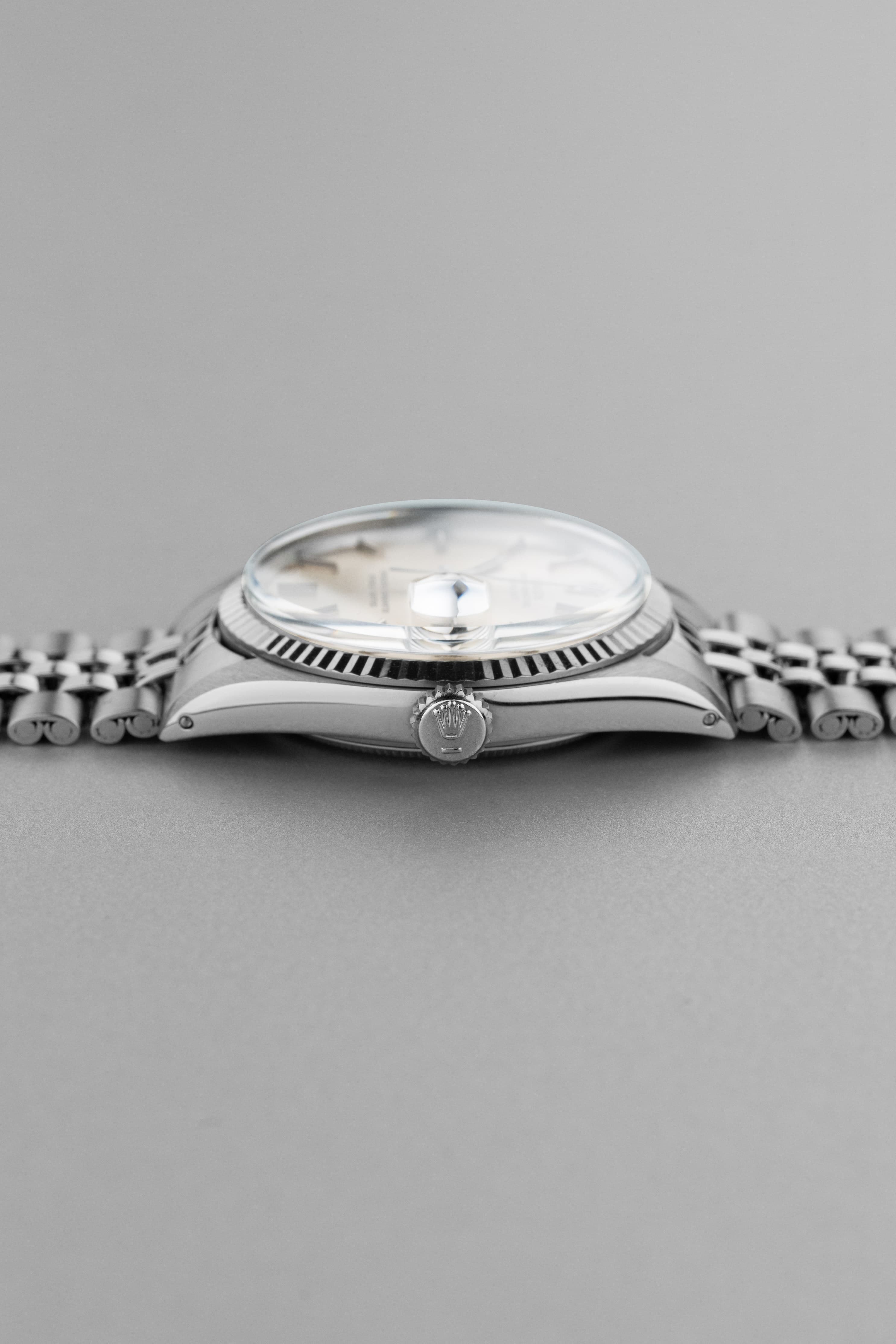 DMRF Rolex Datejust réf. 1601 en acier de 1969 – Cadran « Silver » - Right side