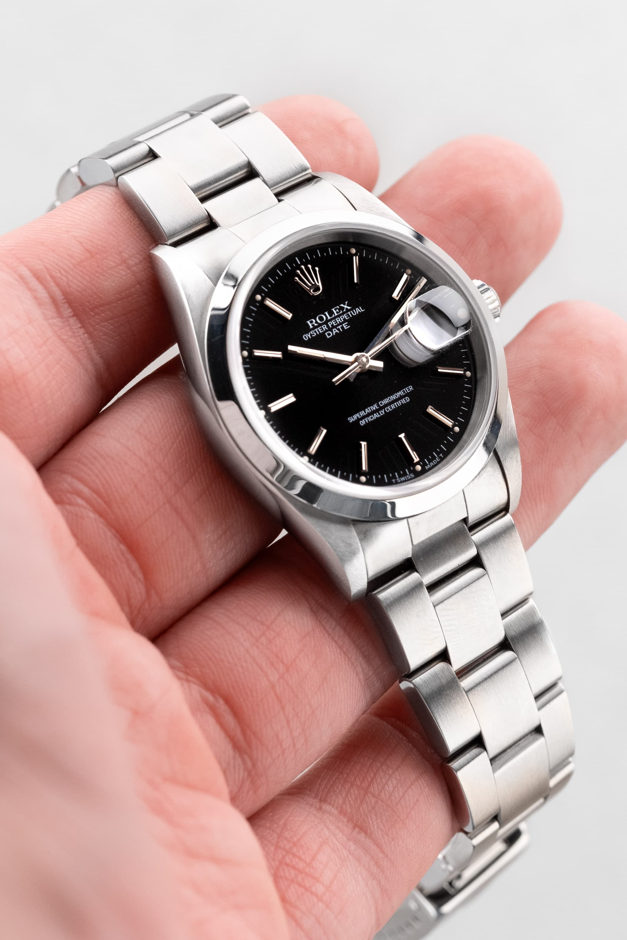 DT2Y Rolex Oyster Perpetual Date 15200 de 1999 – Cadran noir au tritium patiné - Lifestyle