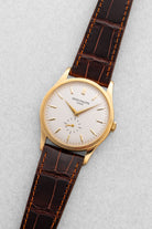 EBRH Élégante Patek Philippe Calatrava en or jaune, réf. 5196J de 2005-2006 – Parfait état - Three Quarters