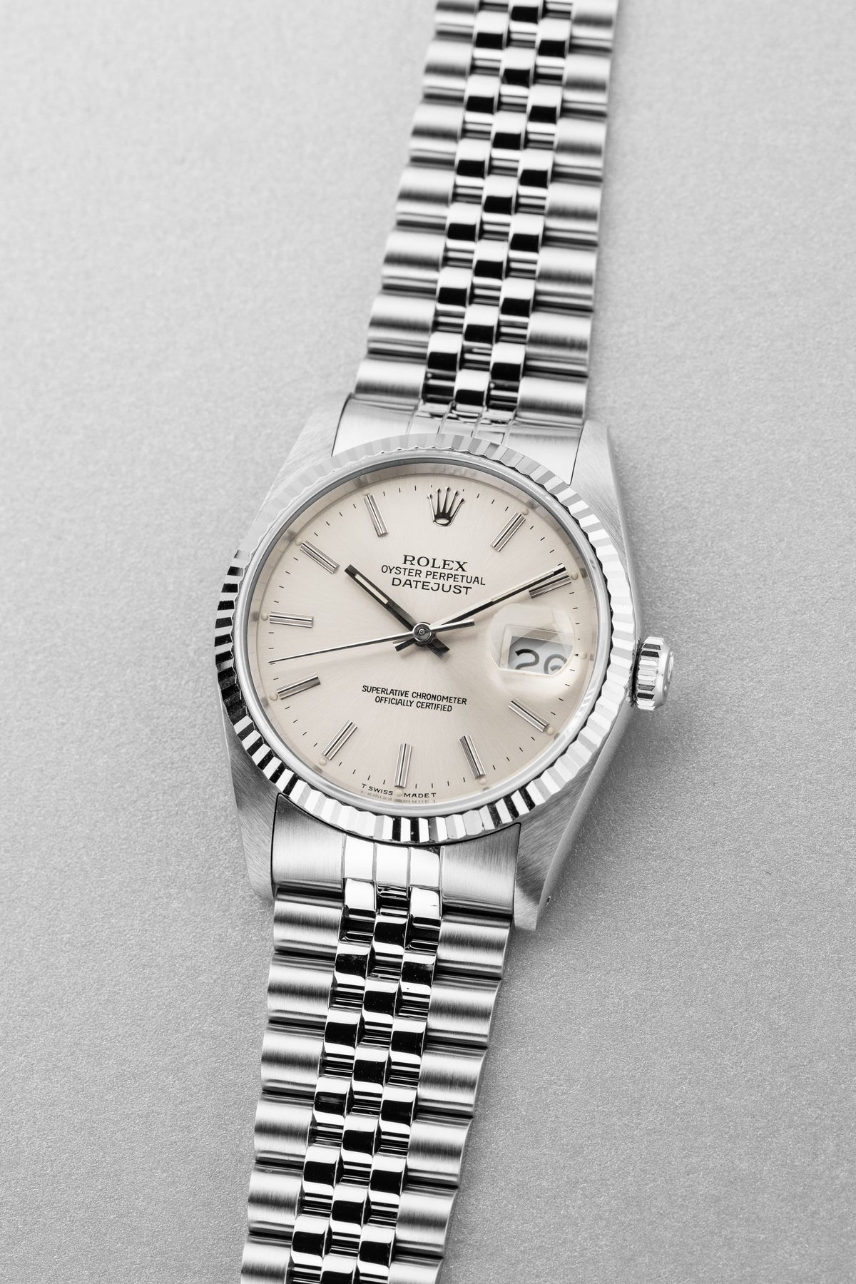EDVA Rolex Datejust réf. 16234 « Silver » en acier de 1988 - Three Quarters