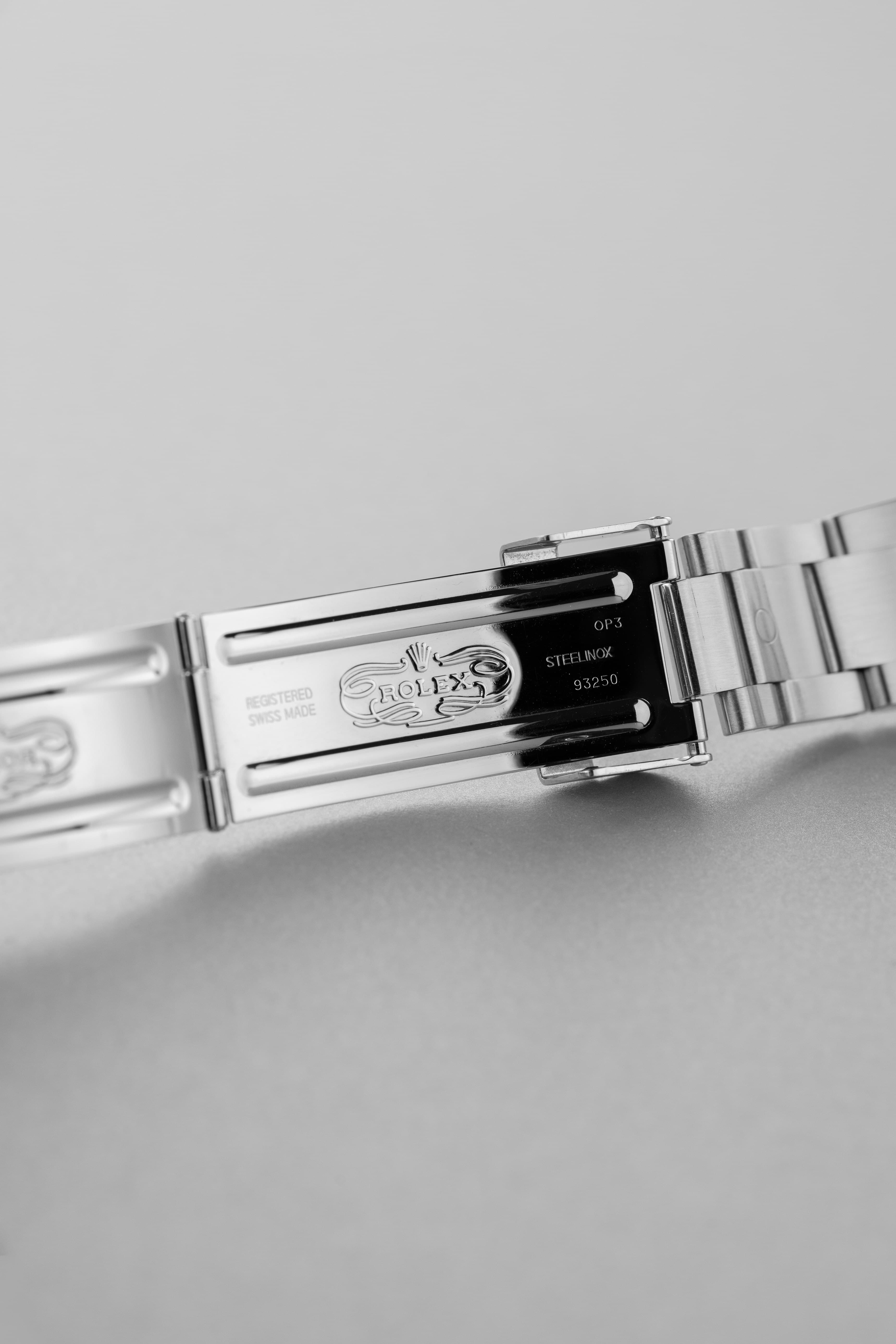 EK3V Rolex Submariner Date réf. 16610LV « Kermit » de 2006 – Insert « Lime » + Cadran Mark III - Buckle Inside