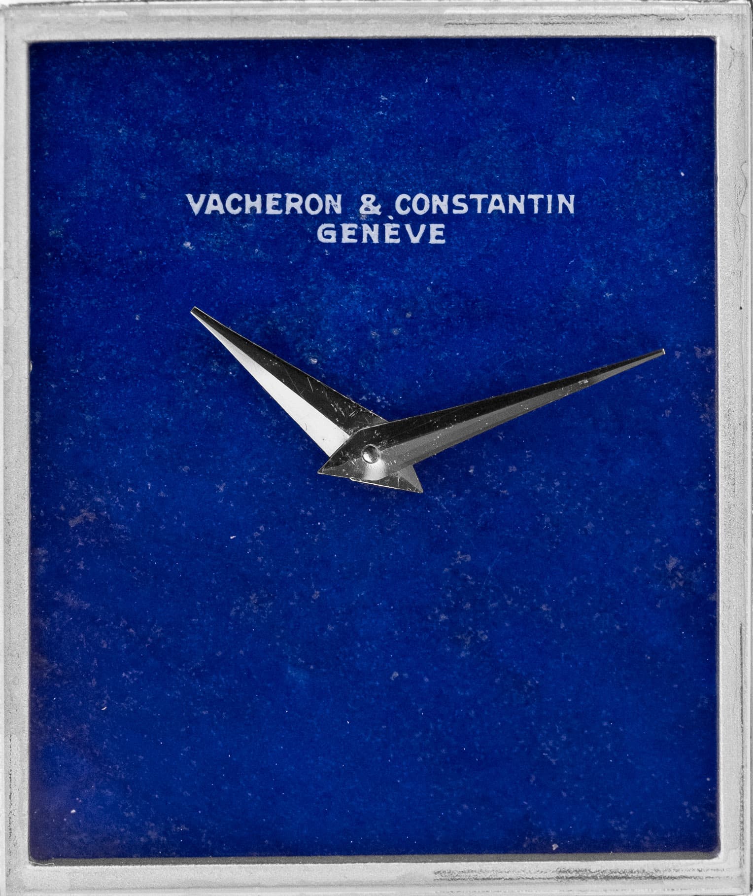 EPPE Superbe Vacheron Constantin « Tank » Lapis Lazuli en or blanc, calibre 1003 Extra-Plat, circa 1975 - Dial