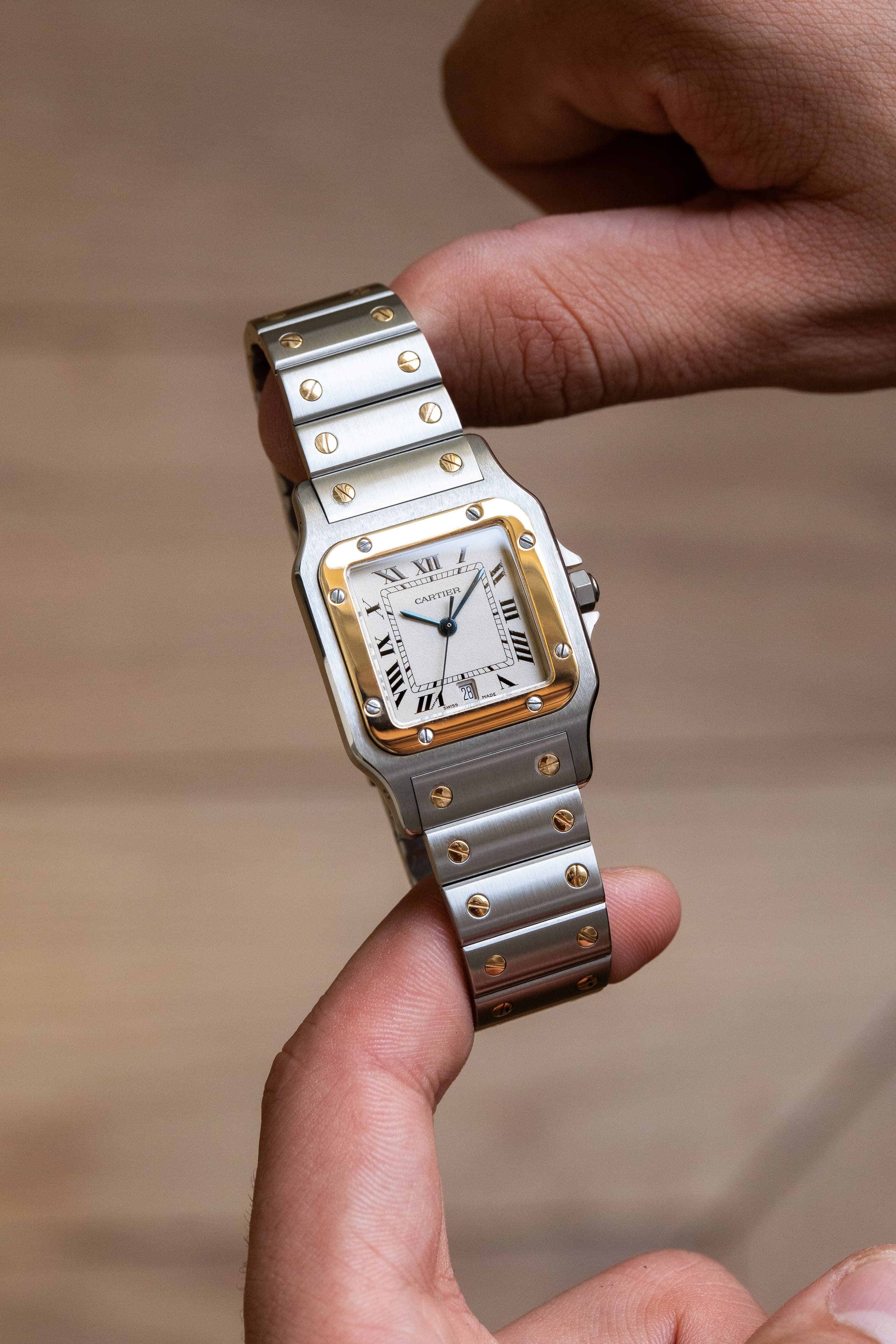 ESPH Cartier Santos Galbée « GM » réf. 1566 en acier et or jaune de 1999 – Full Set - Lifestyle