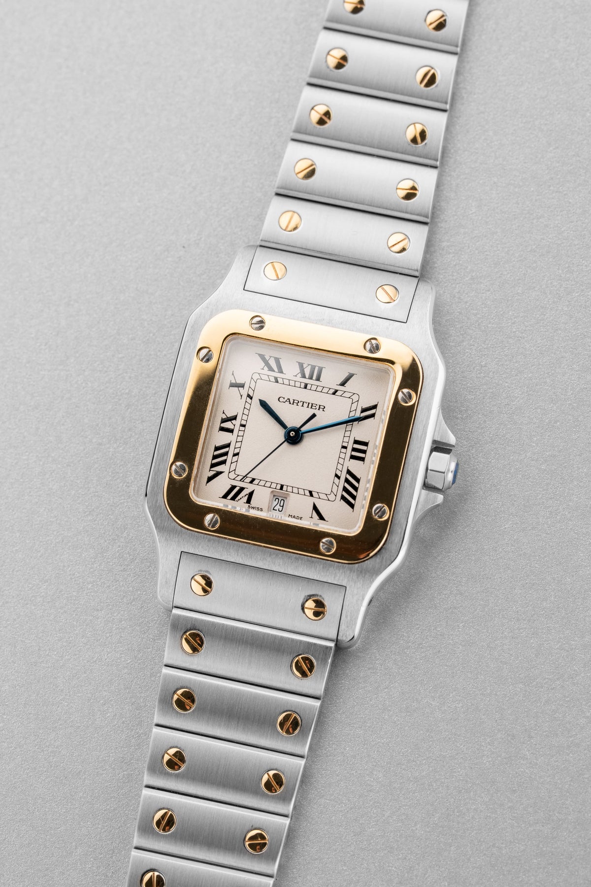 ESPH Cartier Santos Galbée「GM」型號 1566 不鏽鋼與黃金腕錶，1999 年——Full Set - 四分之三視角