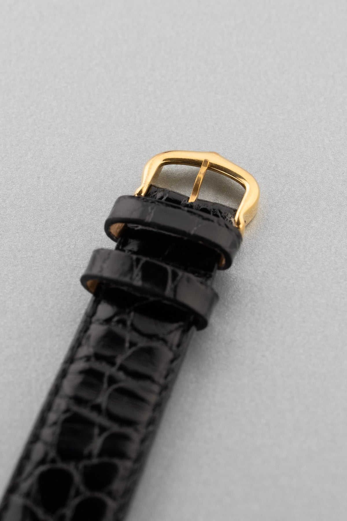EYWJ Cartier Tank Must Quartz GM 5 “White Trinity + Roman Art Déco”, circa 1990 - Buckle Outside