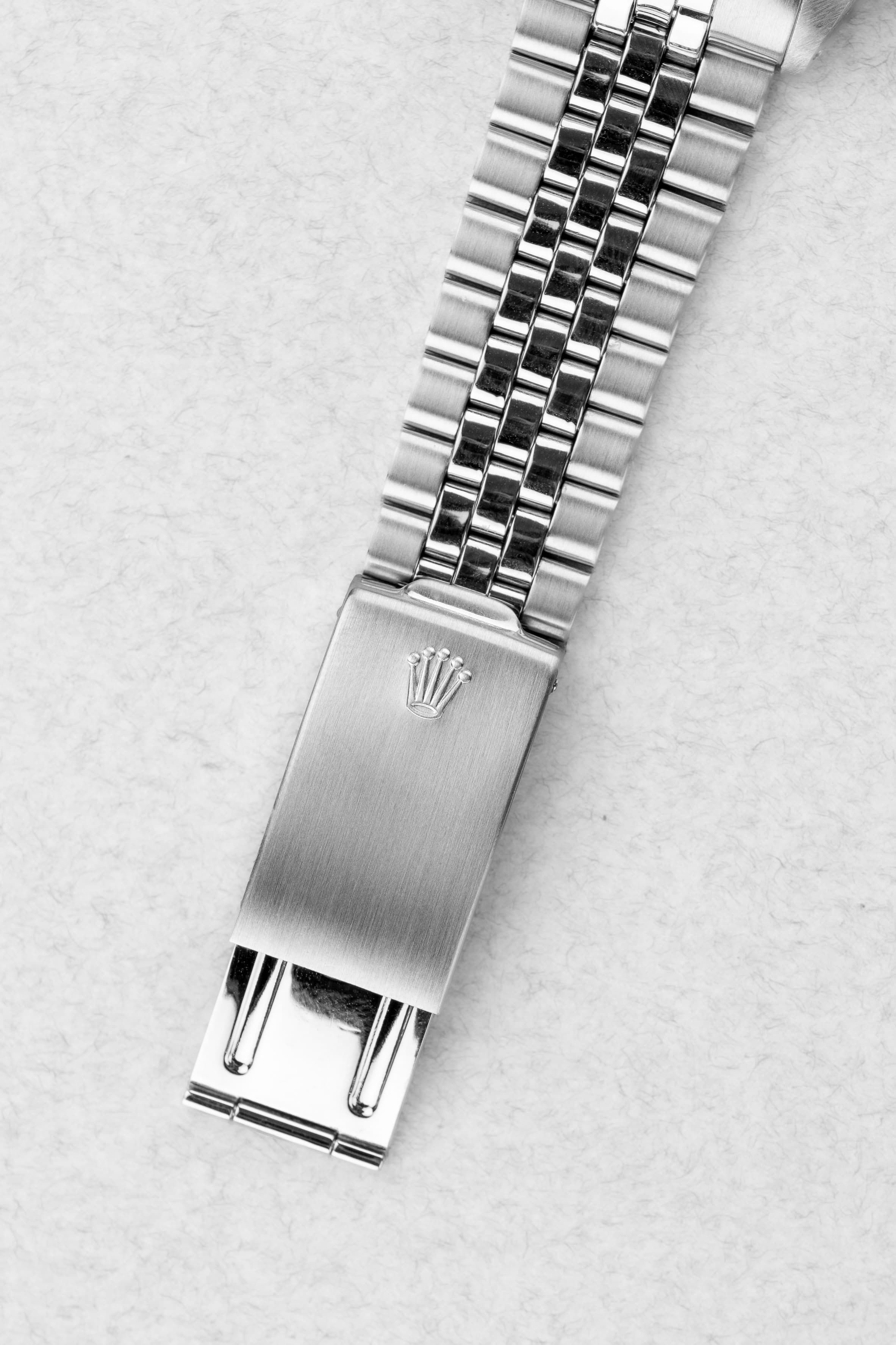 FJGH Rolex Datejust réf. 1601 en acier de 1970 – Cadran « Silver Wide Boy » - Buckle Outside