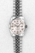 FJGH Rolex Datejust réf. 1601 en acier de 1970 – Cadran « Silver Wide Boy » - Front