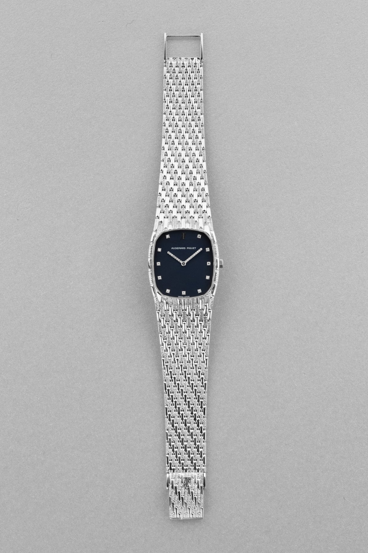FKRS Audemars Piguet « Mini Cobra » réf. 14585BC en or blanc et diamants, circa 1991 - Front