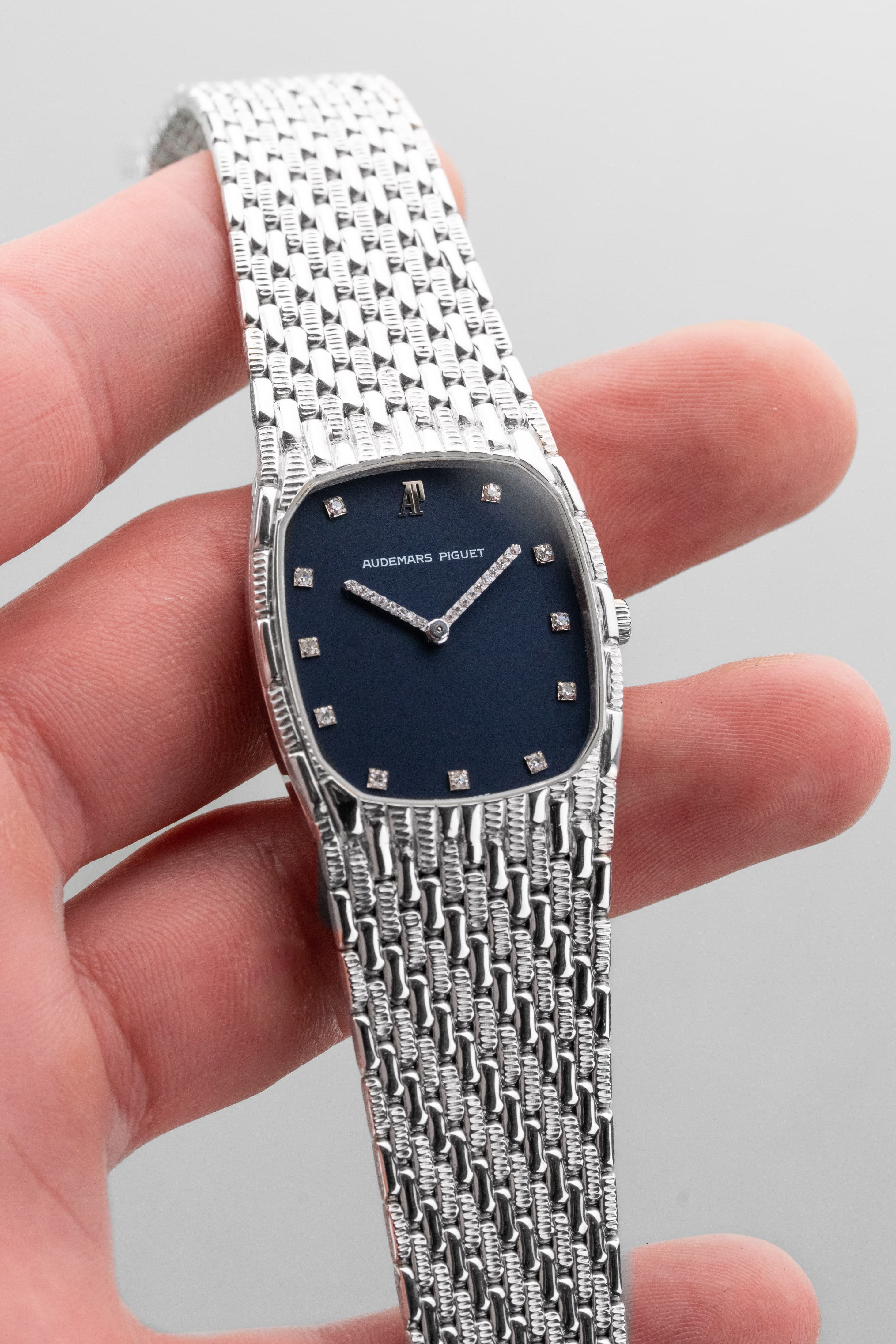 FKRS Audemars Piguet «Mini Cobra» ref. 14585BC из белого золота с бриллиантами, circa 1991 - Общий вид