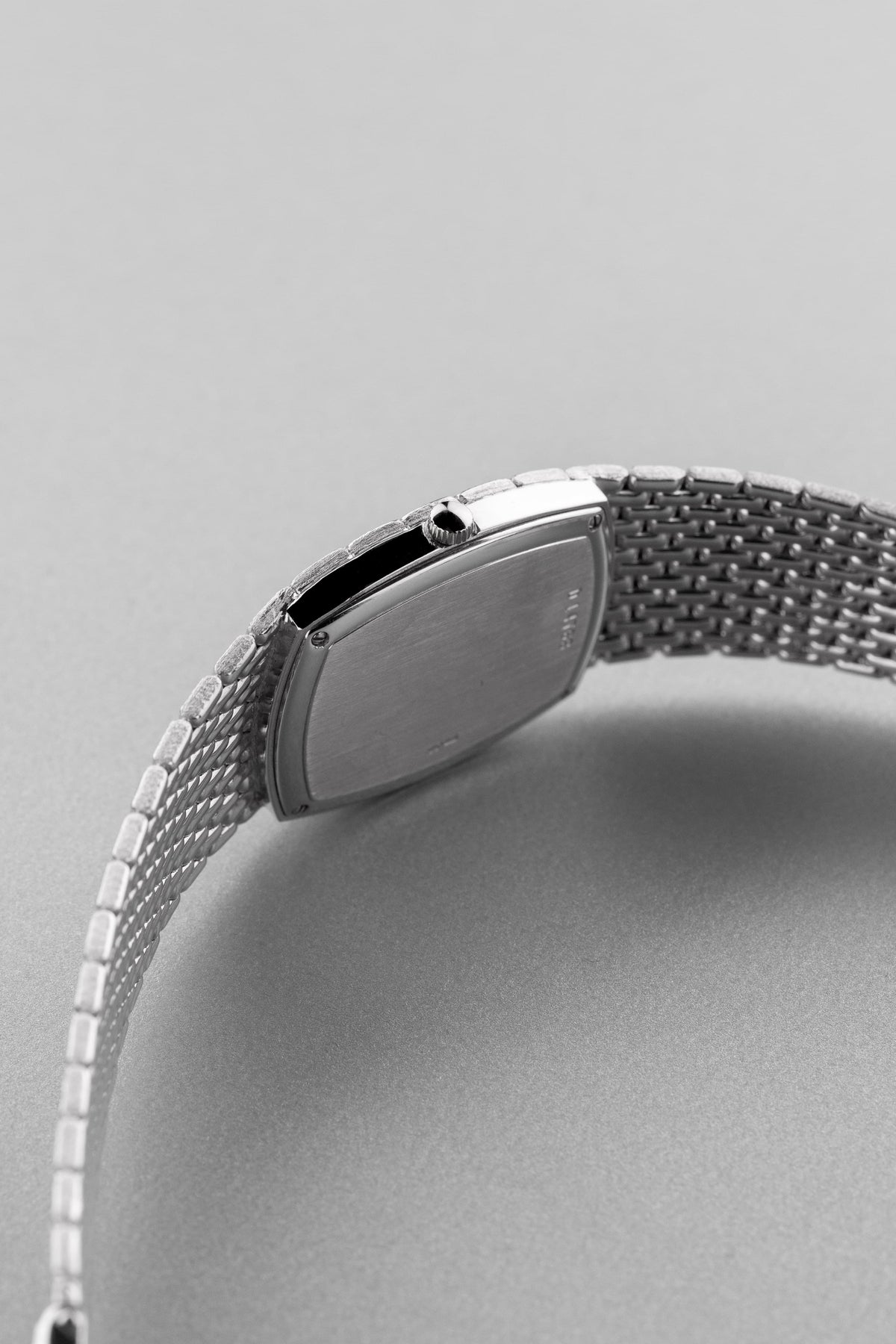 FKRS Audemars Piguet « Mini Cobra » réf. 14585BC en or blanc et diamants, circa 1991 - Right side