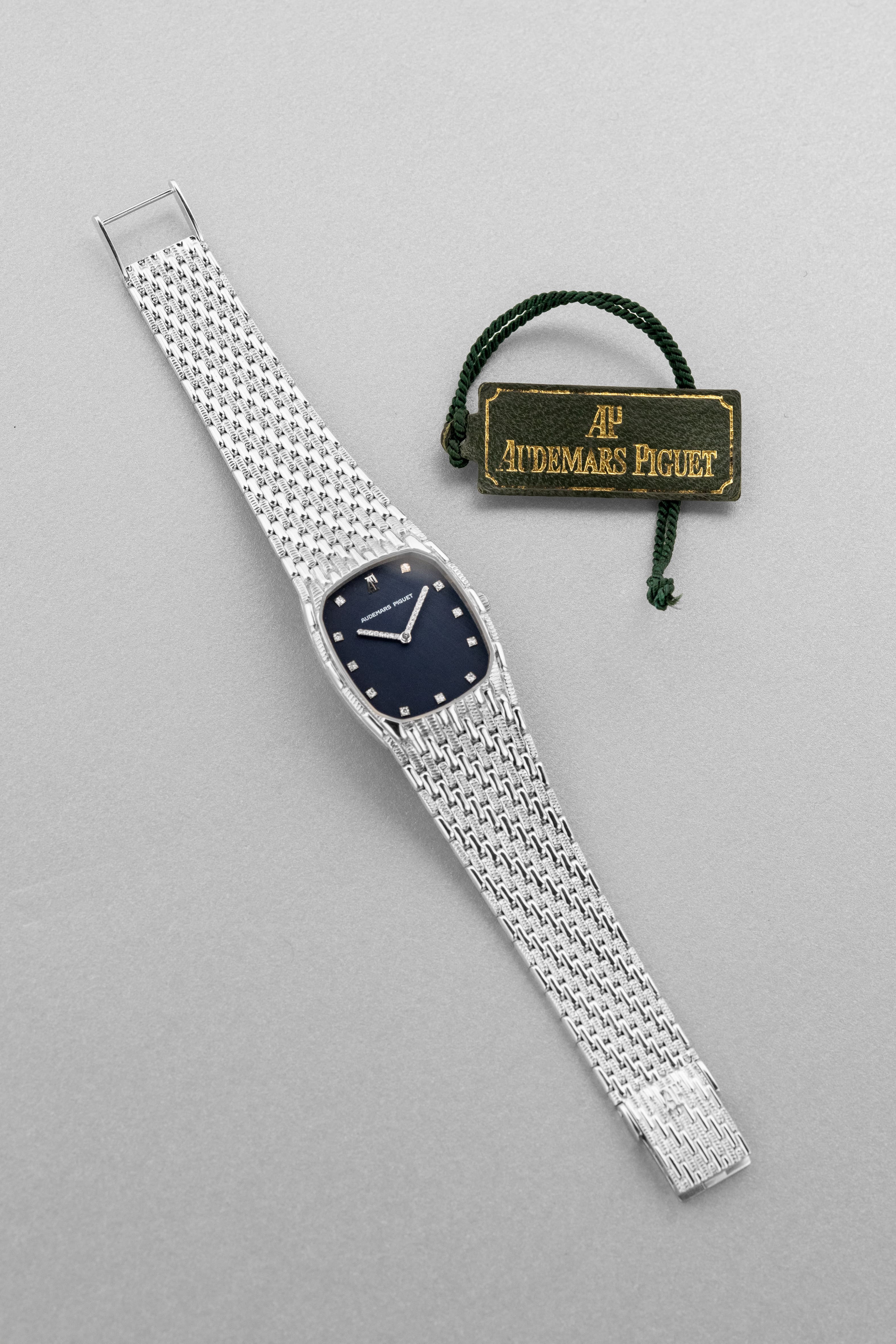 FKRS Audemars Piguet «Mini Cobra» ref. 14585BC из белого золота с бриллиантами, circa 1991 - Полный комплект