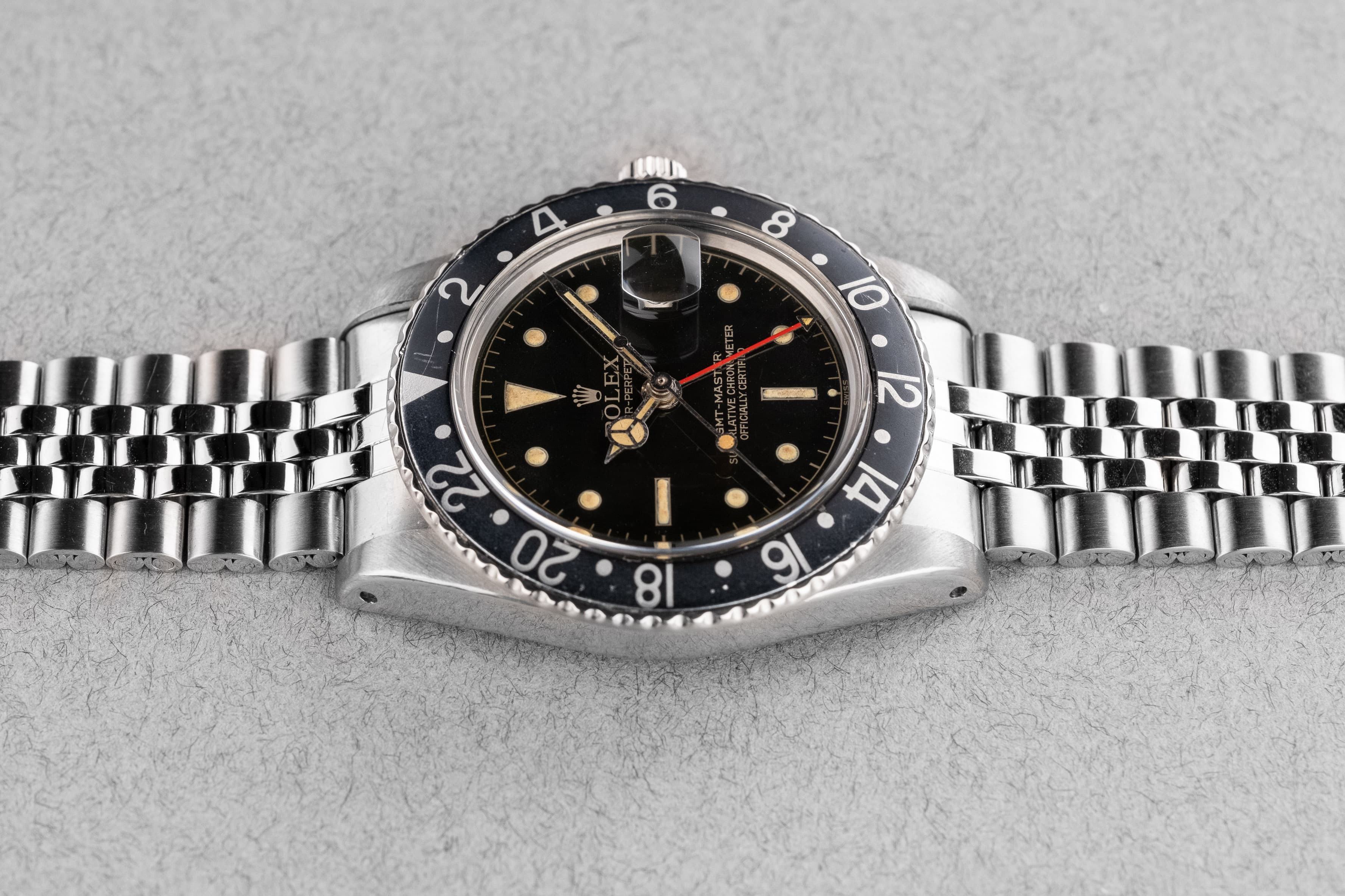 FXBP Rolex GMT-Master 1675 Gilt PCG/Cornino Exclamation Point Chapter Ring de 1963 - Left side