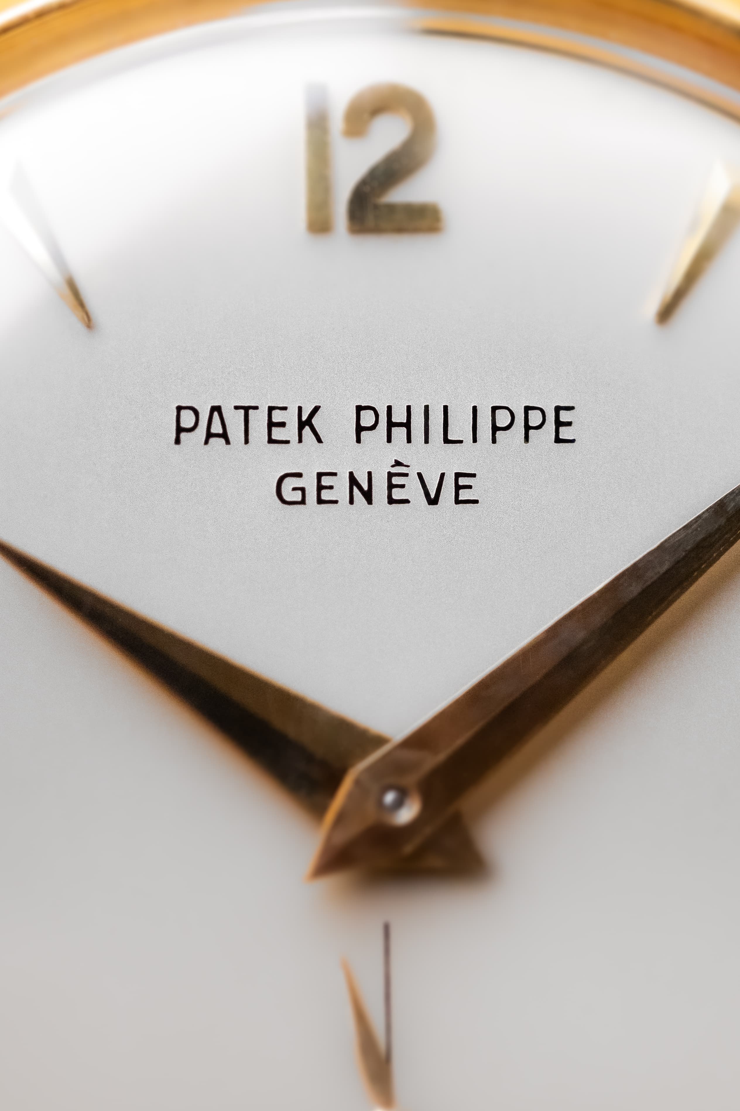 GLPG Rare et superbe Patek Philippe Calatrava réf. 2525-1 en or jaune, vendue par Guillermin à Paris – Remarquablement préservée - Dial