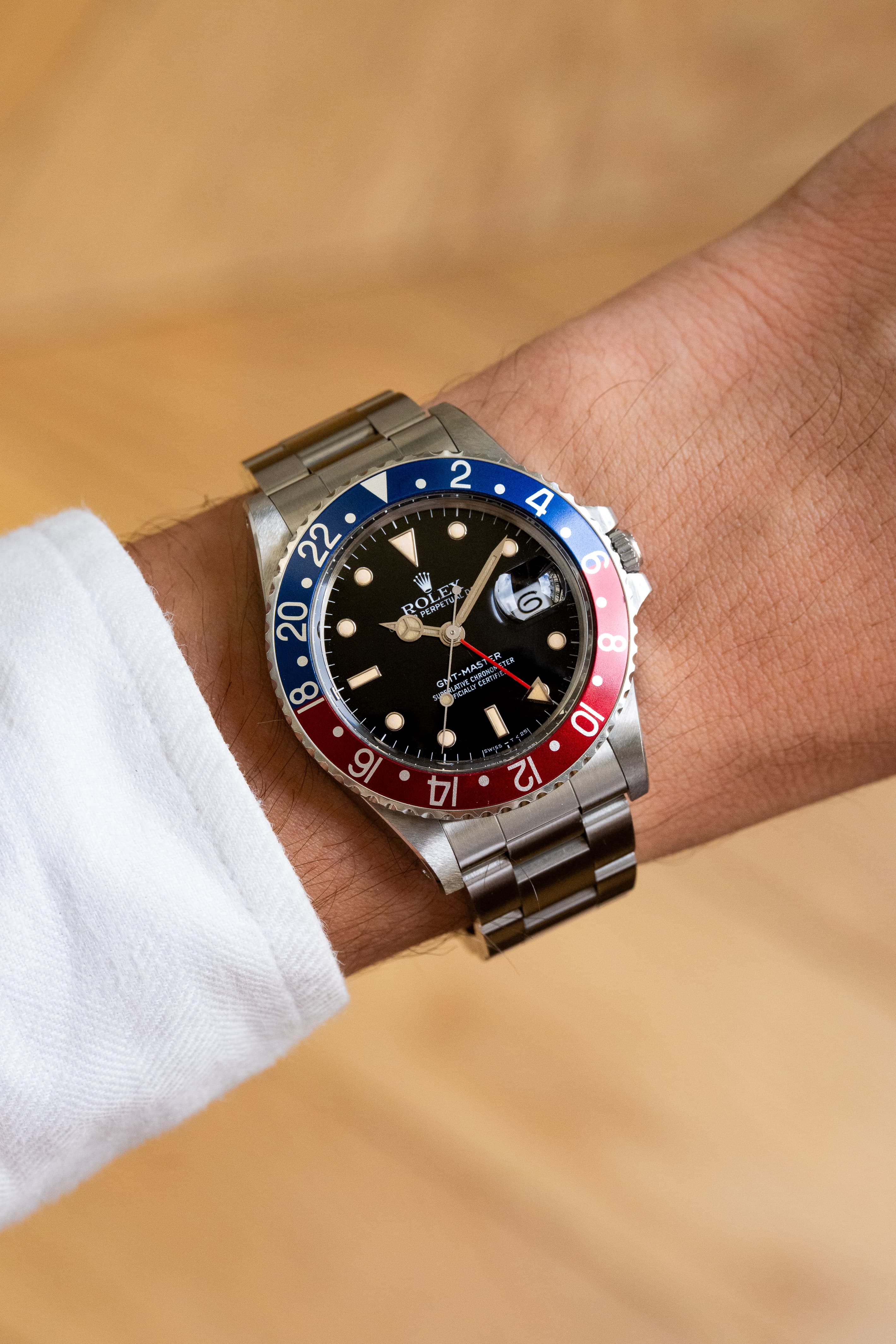 GY5Z Superbe Rolex GMT-Master réf. 16750 de 1987 – N.O.S. + Sticker Rolex d’origine - Wristshot