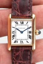 H2ZD Rare Cartier Tank « PARIS » en or jaune, mouvement European Watch & Clock Co. signé Cartier, circa 1971 - Dial