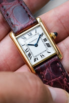 H2ZD Rare Cartier Tank « PARIS » en or jaune, mouvement European Watch & Clock Co. signé Cartier, circa 1971 - Dial