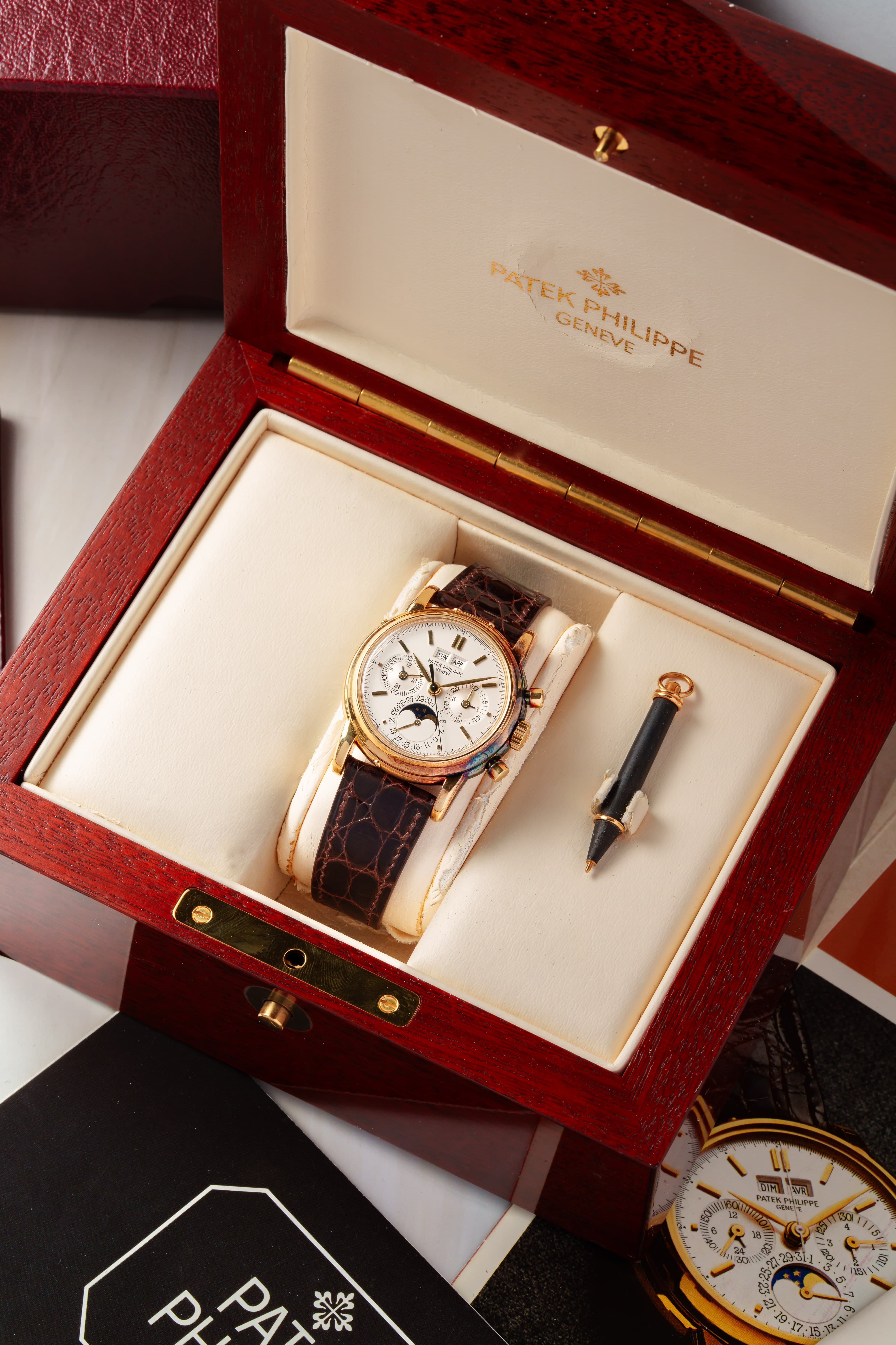 HMU5 Exceptionnel Patek Philippe réf. 3970 – « Very Early Second Series » + Full Set - Box