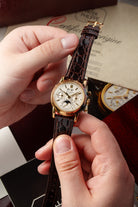 HMU5 Exceptionnel Patek Philippe réf. 3970 – « Very Early Second Series » + Full Set - Lifestyle