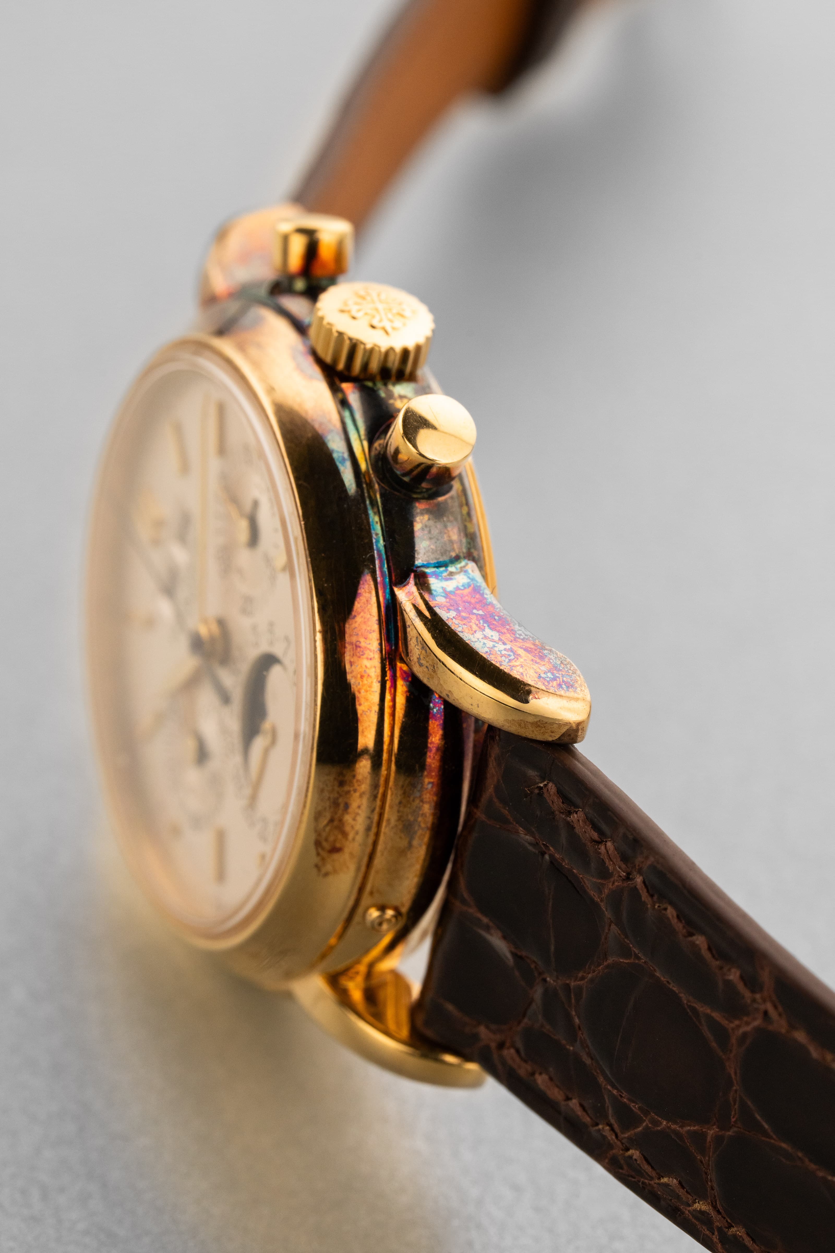 HMU5 Exceptionnel Patek Philippe réf. 3970 – « Very Early Second Series » + Full Set - Right side
