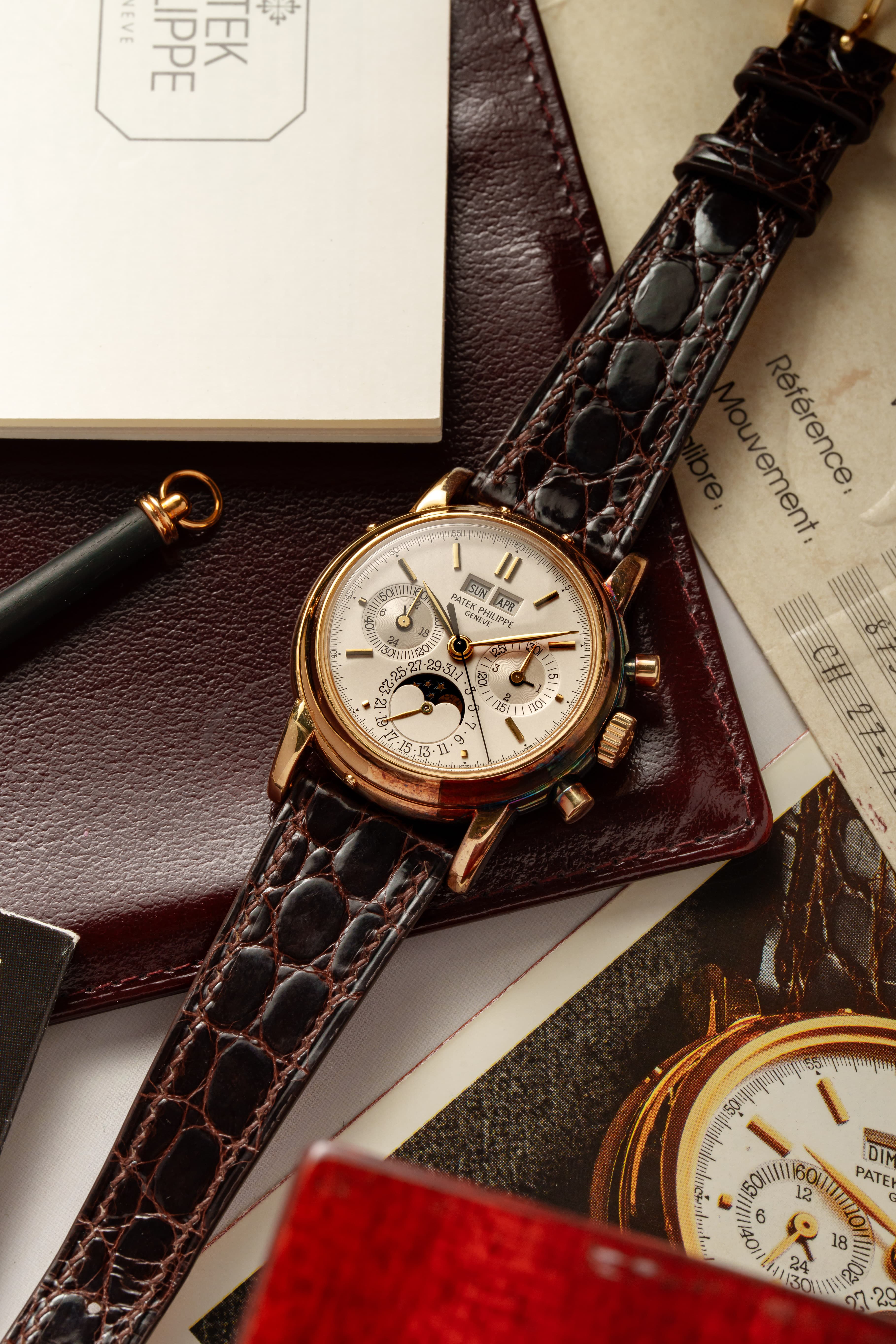HMU5 Exceptionnel Patek Philippe réf. 3970 – « Very Early Second Series » + Full Set - Three Quarters