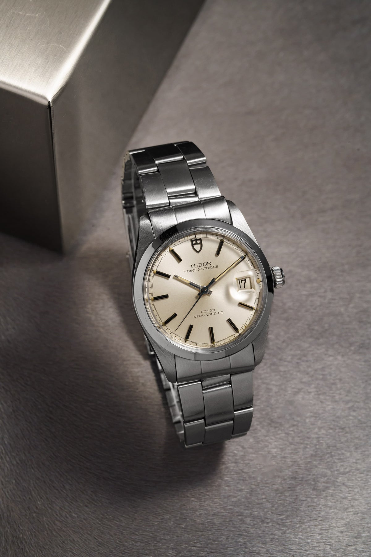 HXZE 1969 Tudor Prince Oysterdate Ref. 9050/0 - Lifestyle