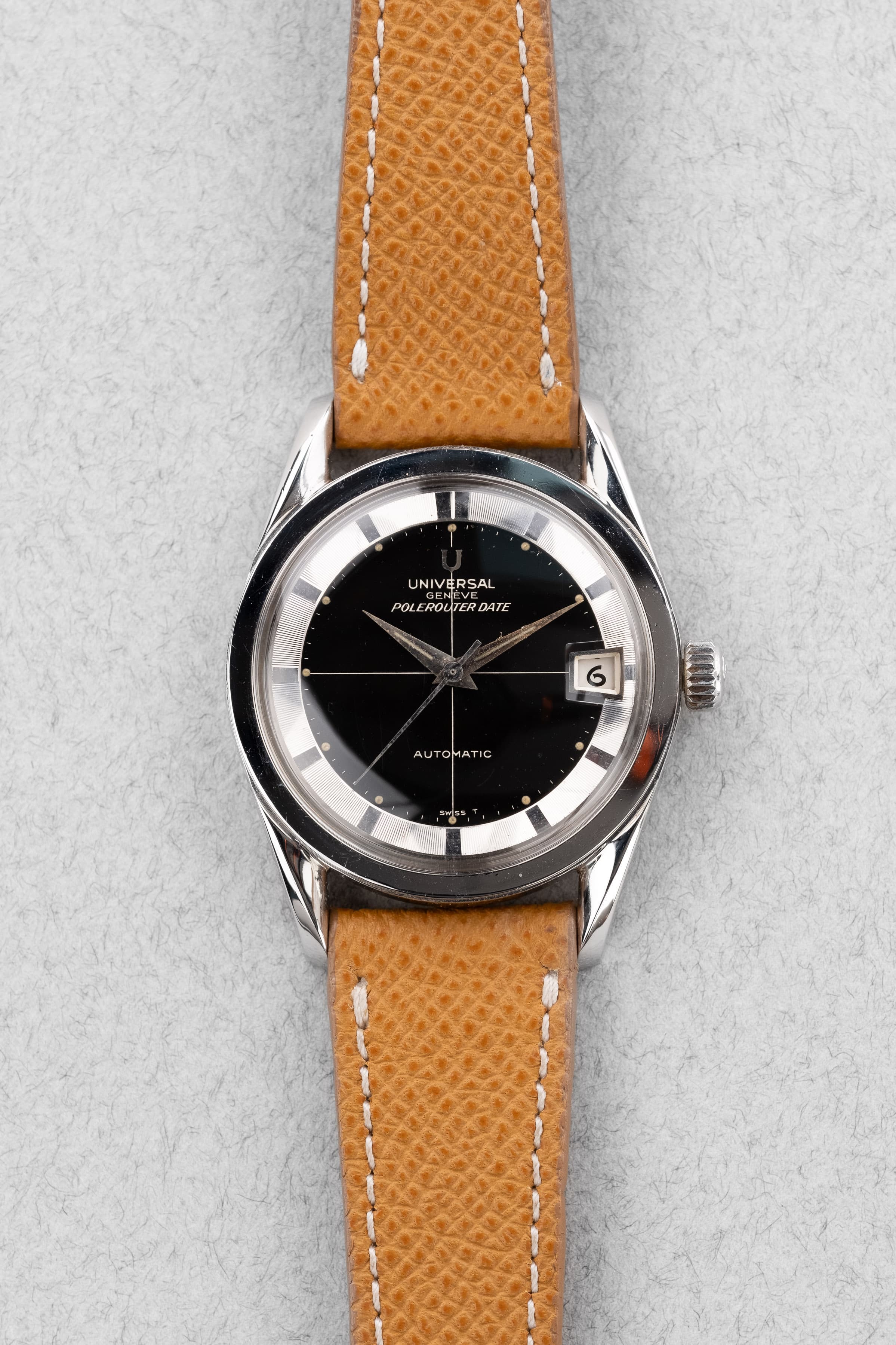 J58H Superbe Universal Genève Polerouter Date Micro-Rotor 204612-2 de 1963 - Front