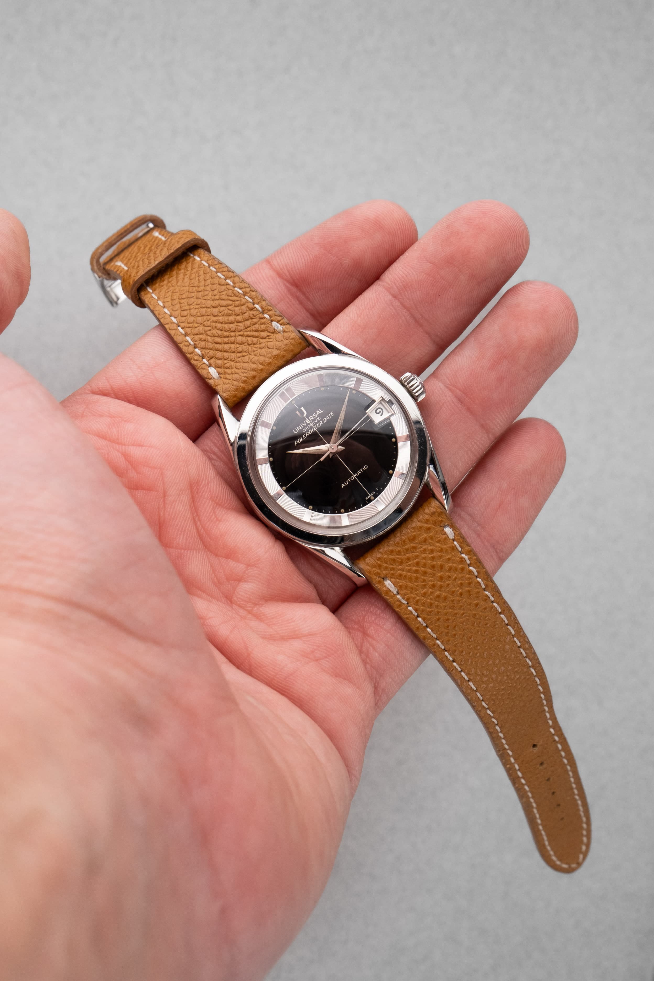 J58H Superbe Universal Genève Polerouter Date Micro-Rotor 204612-2 de 1963 - Lifestyle