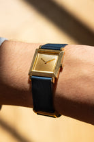JEJF 優雅的 Boucheron La Carrée 黃金腕錶，circa 1970——「Clous de Paris」 - 上手照