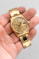 JJQZ Incroyable Rolex Oyster Perpetual Date réf. 15038 en or jaune de 1985 – Comme neuve - Lifestyle