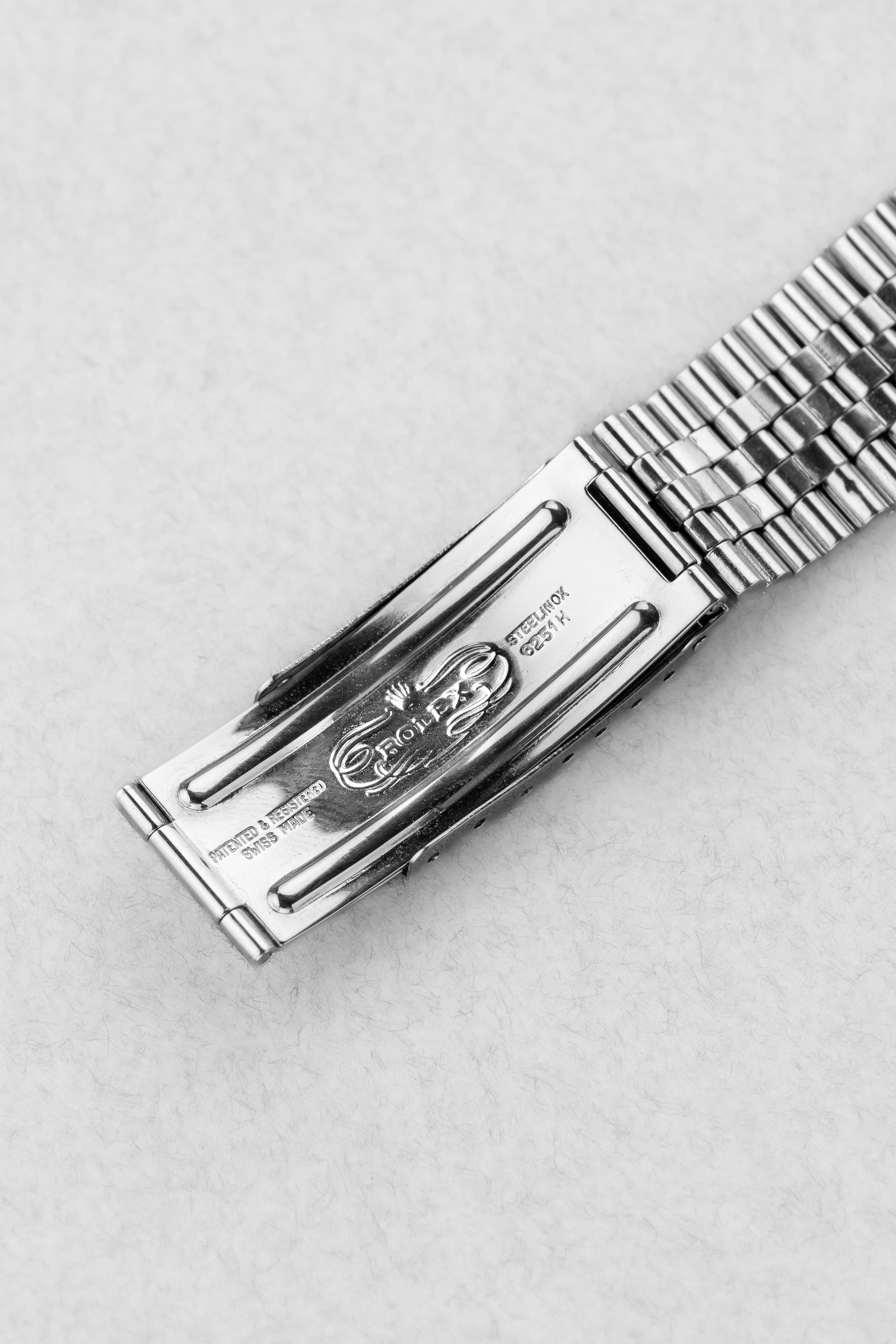 JMCE Rolex Datejust réf. 1601 en acier de 1972 – Cadran « Taupe/Gris Souris Satin » - Buckle Inside