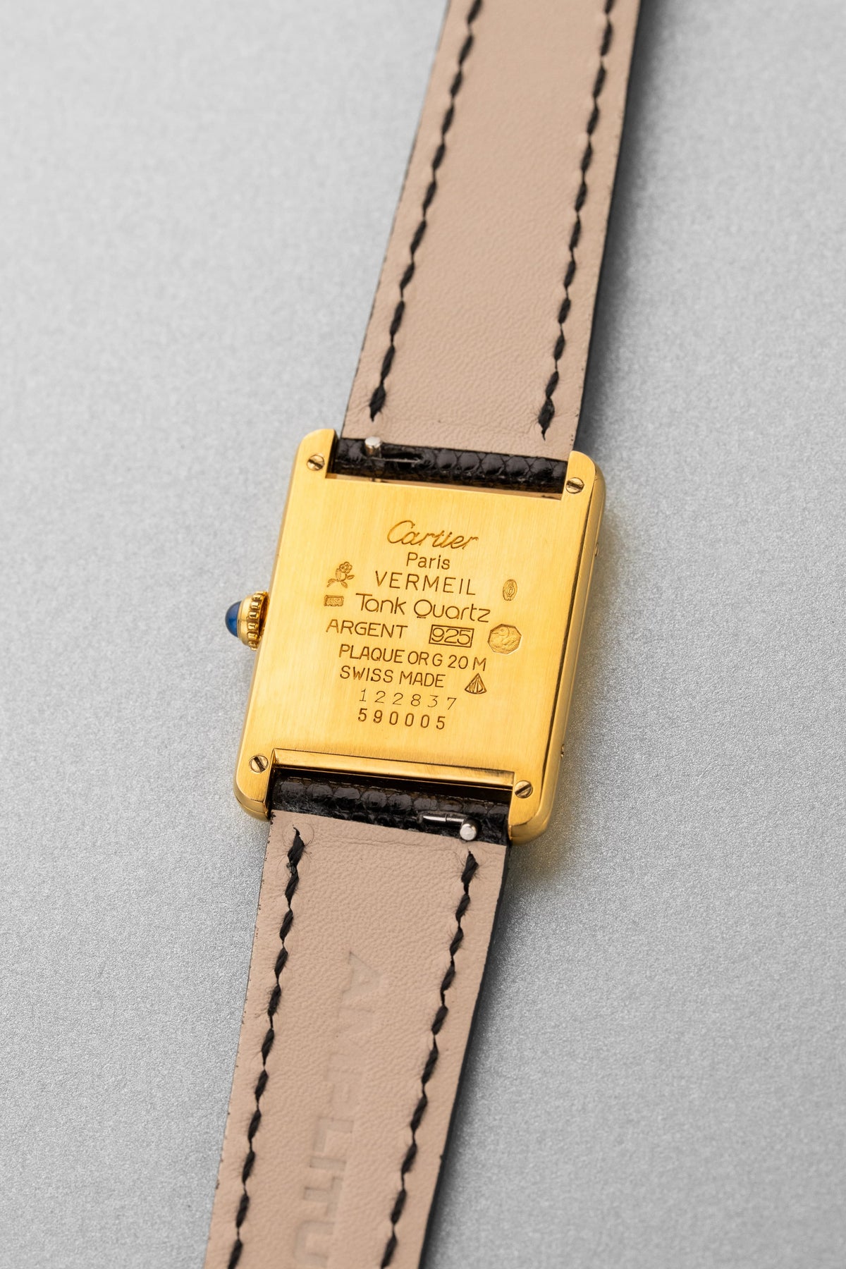 KJ3L Cartier Tank Must Quartz GM 5「Cream/Ivory Roman Dial」，1993 年 - 背面