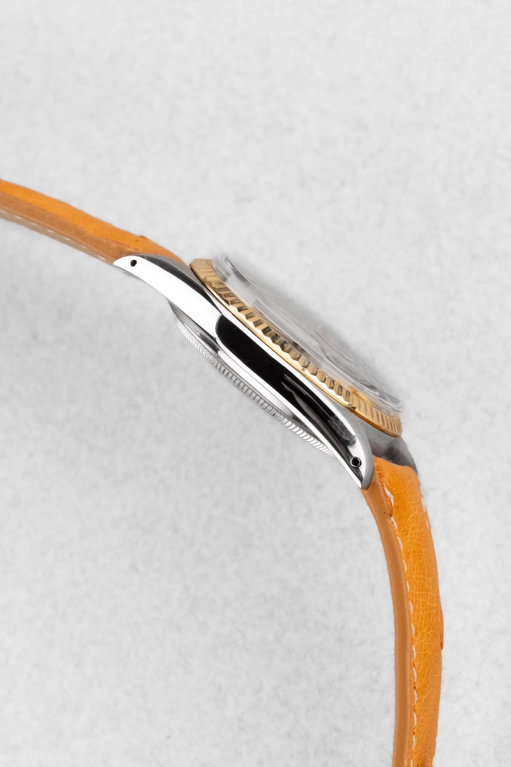 KU2W Rolex Datejust réf. 1601 « Champagne Wide Boy Sigma » de 1974 en acier et or jaune - Left side