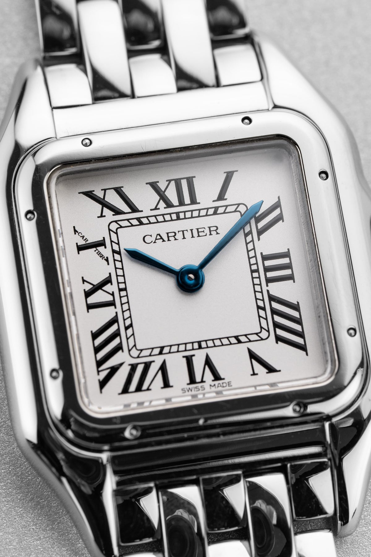 L5NF Cartier Panthère « Moyen Modèle » réf. 4016/WSPN0007 en acier, circa 2023 – Full set - Dial