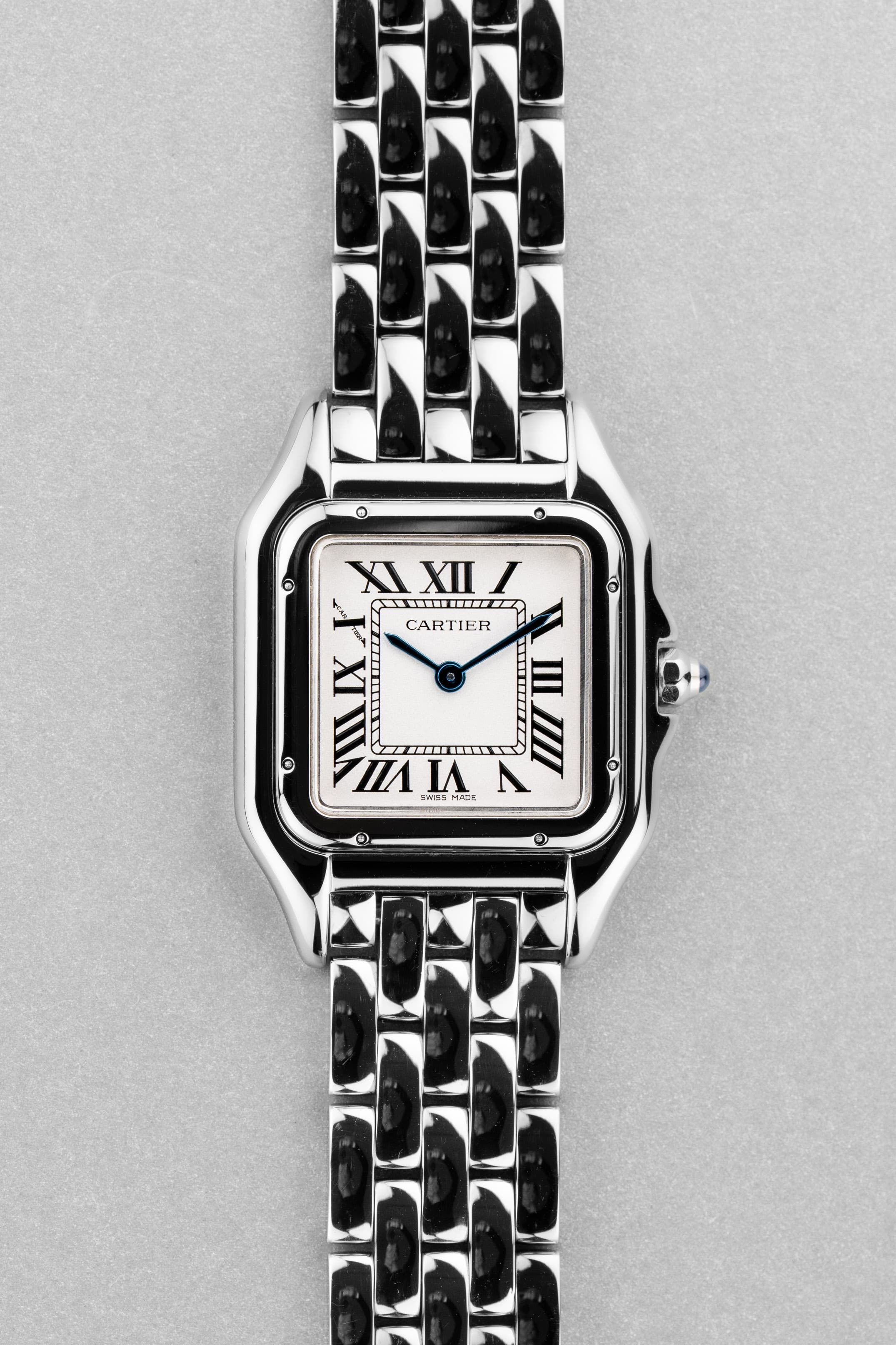 L5NF Cartier Panthère « Moyen Modèle » réf. 4016/WSPN0007 en acier, circa 2023 – Full set - Front