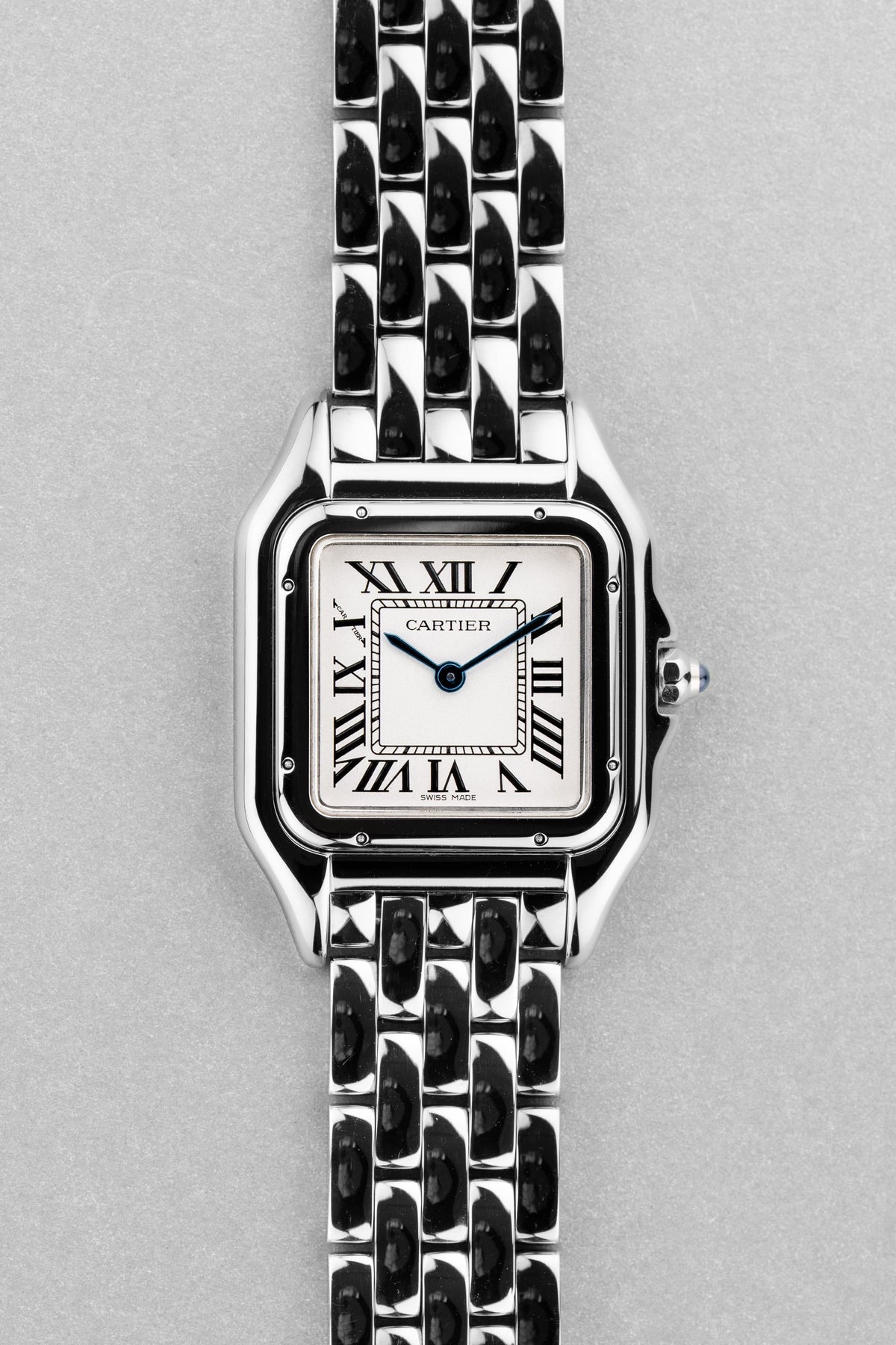 L5NF Cartier Panthère « Moyen Modèle » réf. 4016/WSPN0007 en acier, circa 2023 – Full set - Front