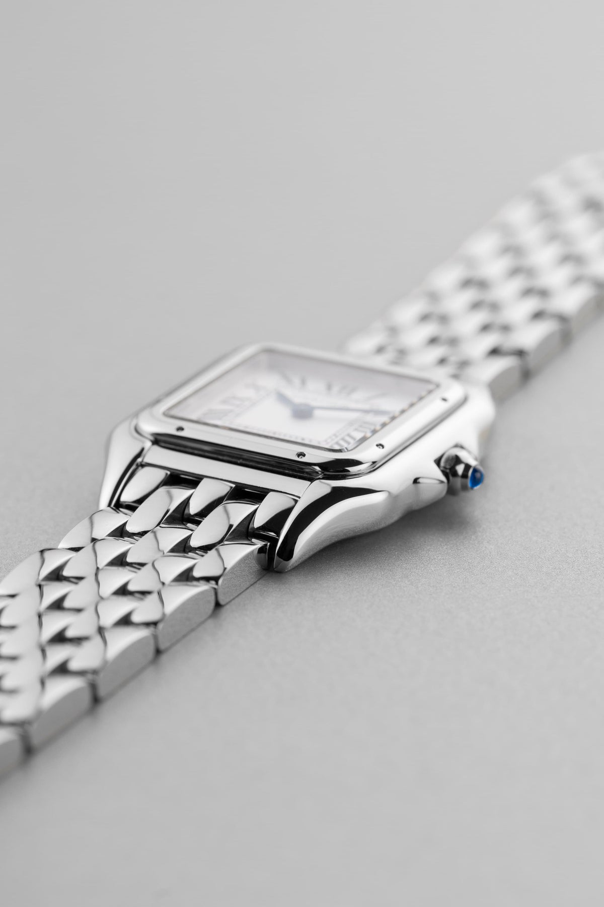 L5NF Cartier Panthère « Moyen Modèle » réf. 4016/WSPN0007 en acier, circa 2023 – Full set - Right side