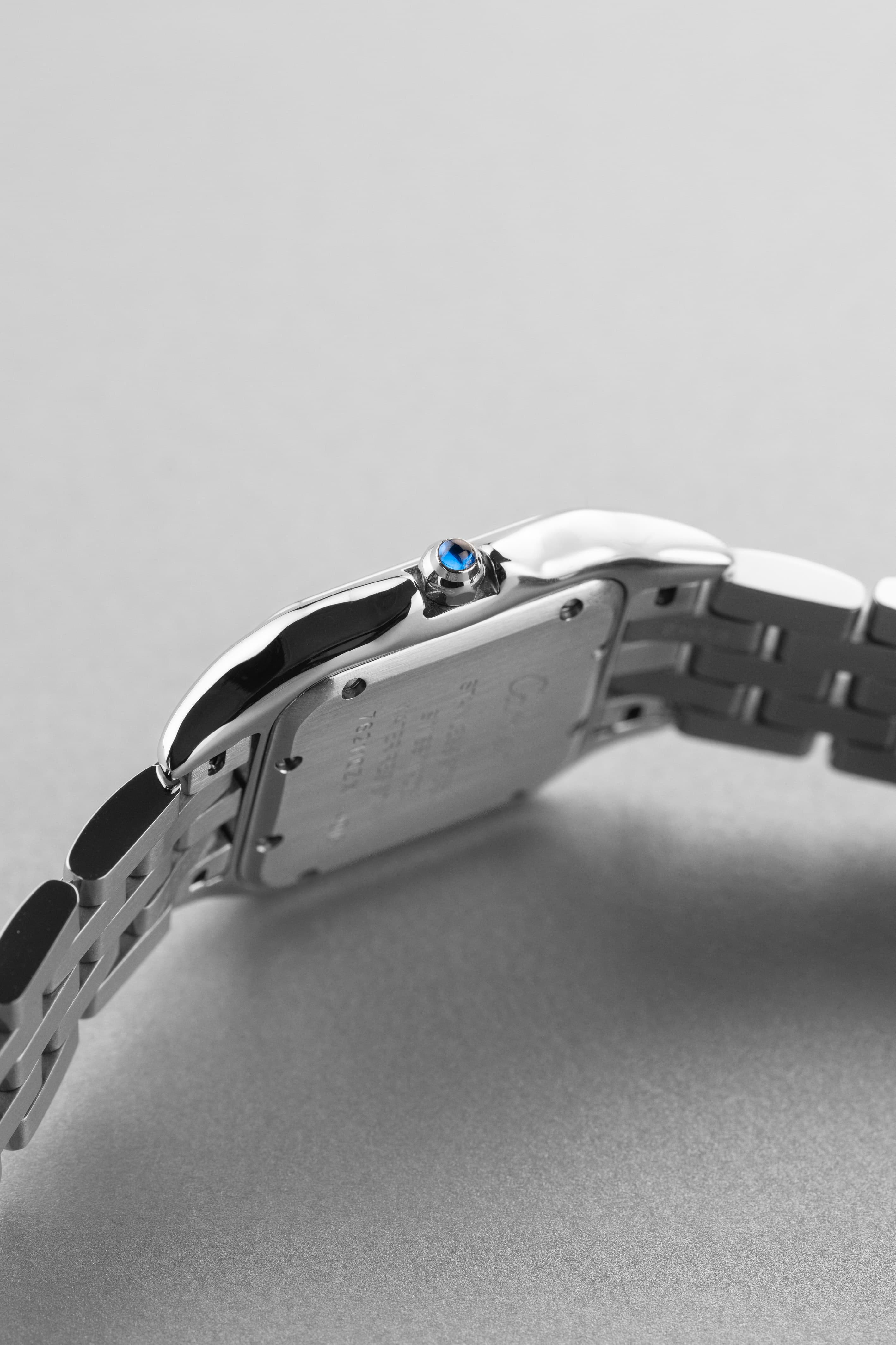 L5NF Cartier Panthère « Moyen Modèle » réf. 4016/WSPN0007 en acier, circa 2023 – Full set - Right side