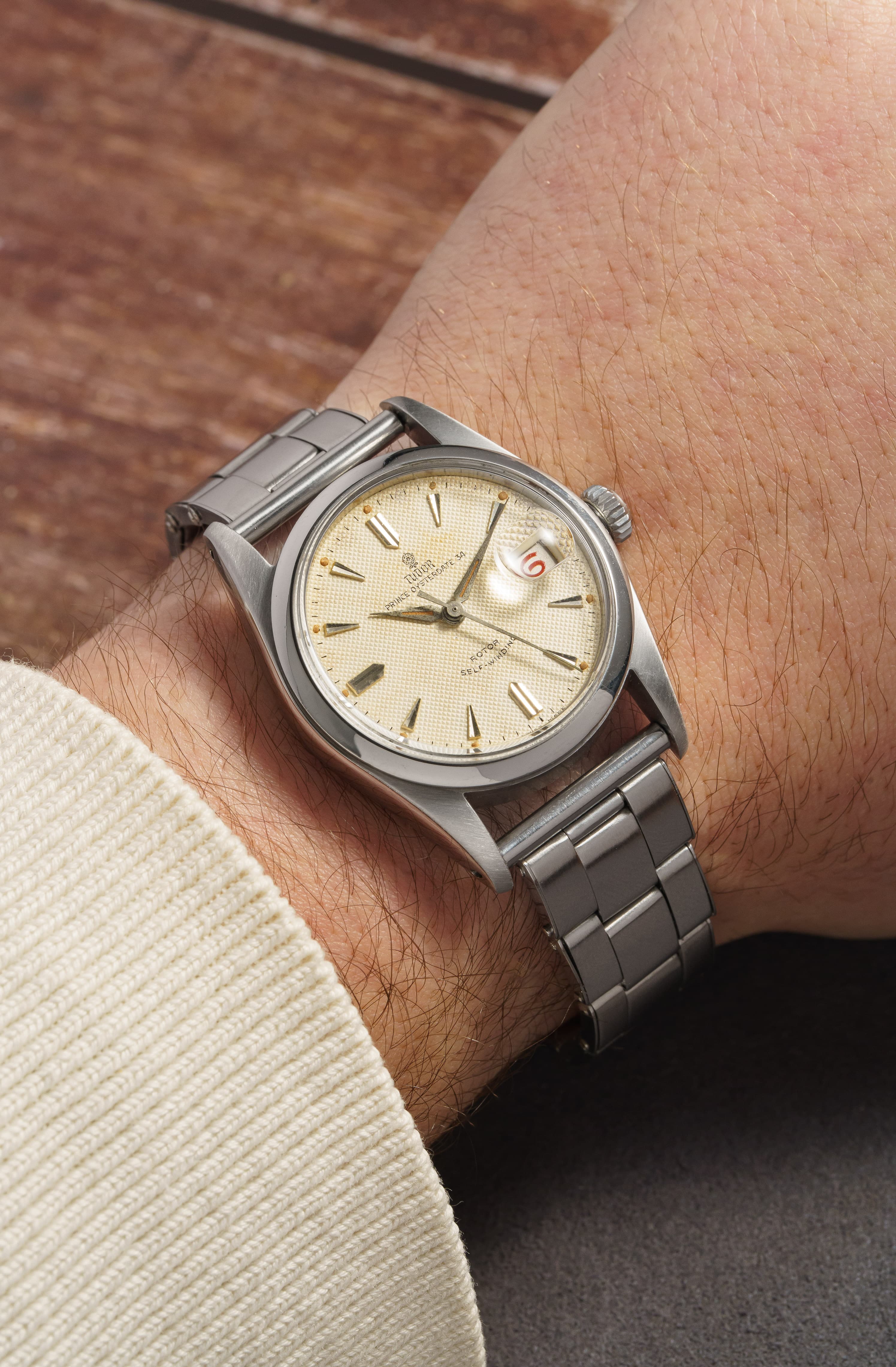 L8YQ Tudor Prince Oysterdate réf. 7914 de 1957 – Cadran « Honeycomb » Radium et Date Roulette - Wristshot