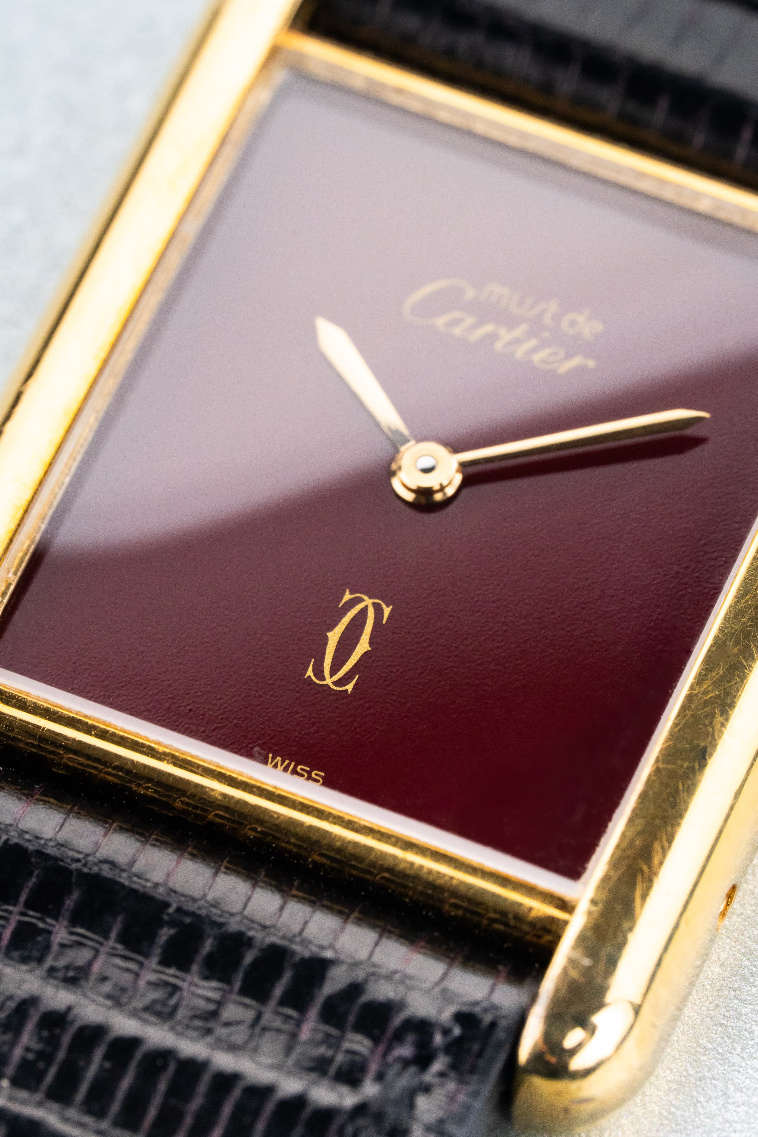 LURT Cartier Tank Must Quartz GM 6 «Red/Burgundy Dial» - Quadrante