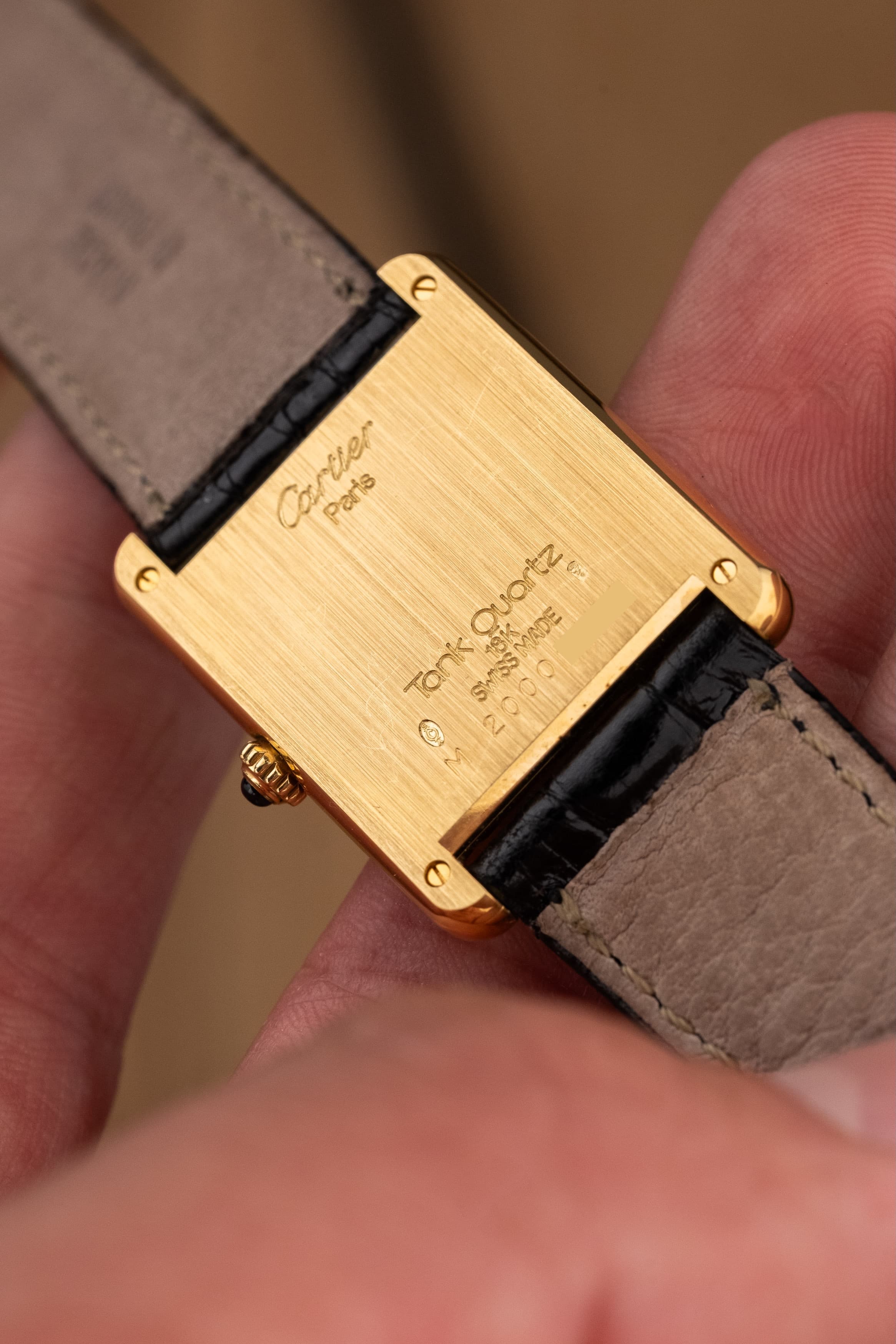 LY4T-iE Cartier Tank Louis réf. M2000 en or jaune, circa 1990 – Parfait état - Back