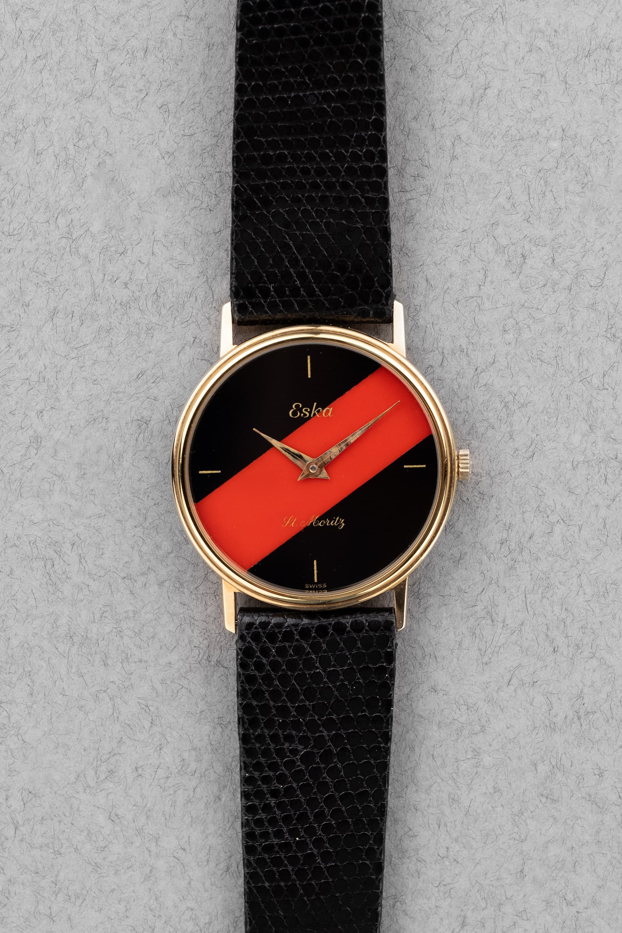 LZ7J Eska St. Moritz 10-136 – Prototype NOS en onyx et jaspe rouge - Front