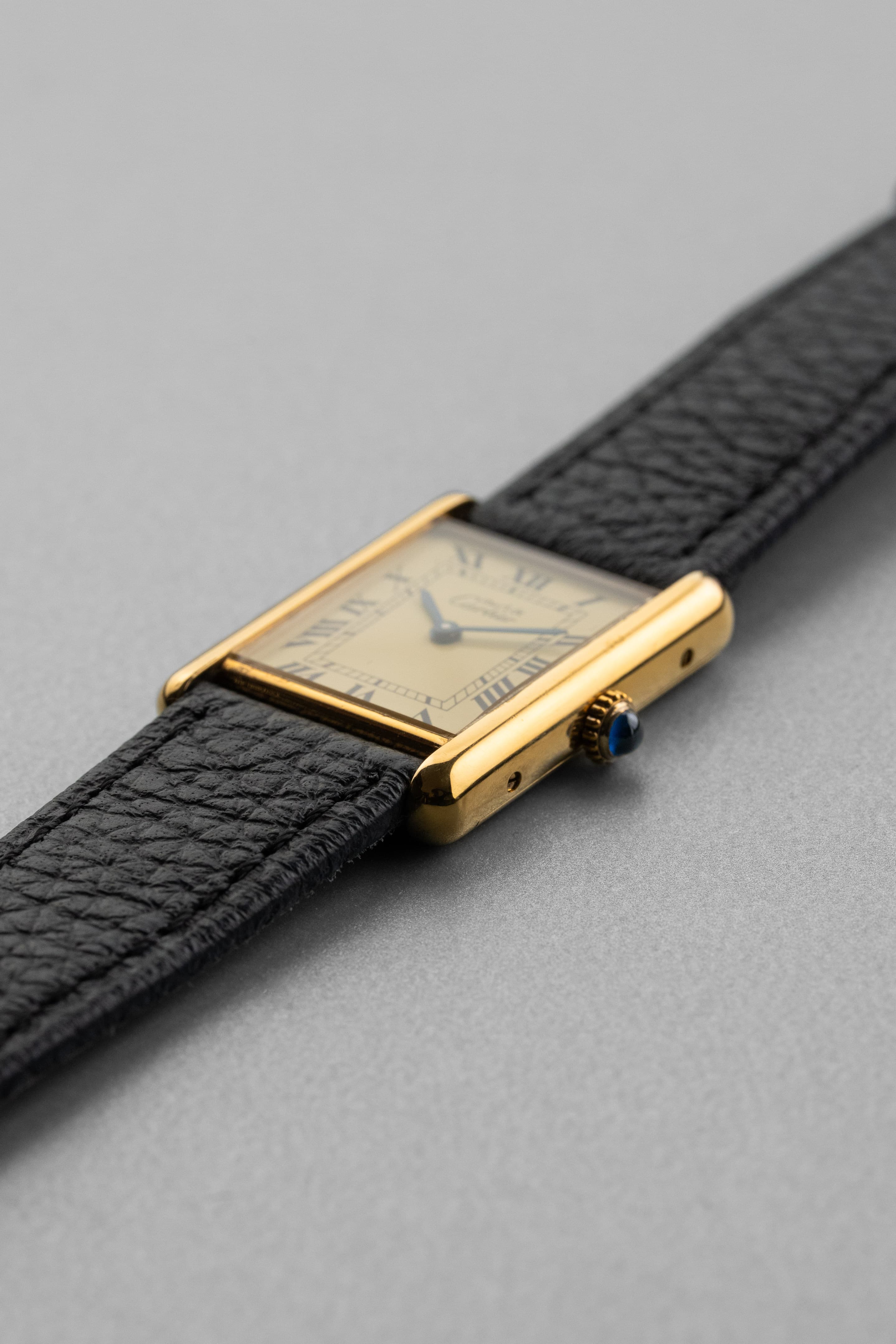 MCAW Cartier Tank Must Mécanique GM 6 «Cream/Ivory Roman Dial», circa 1980 - Lato destro